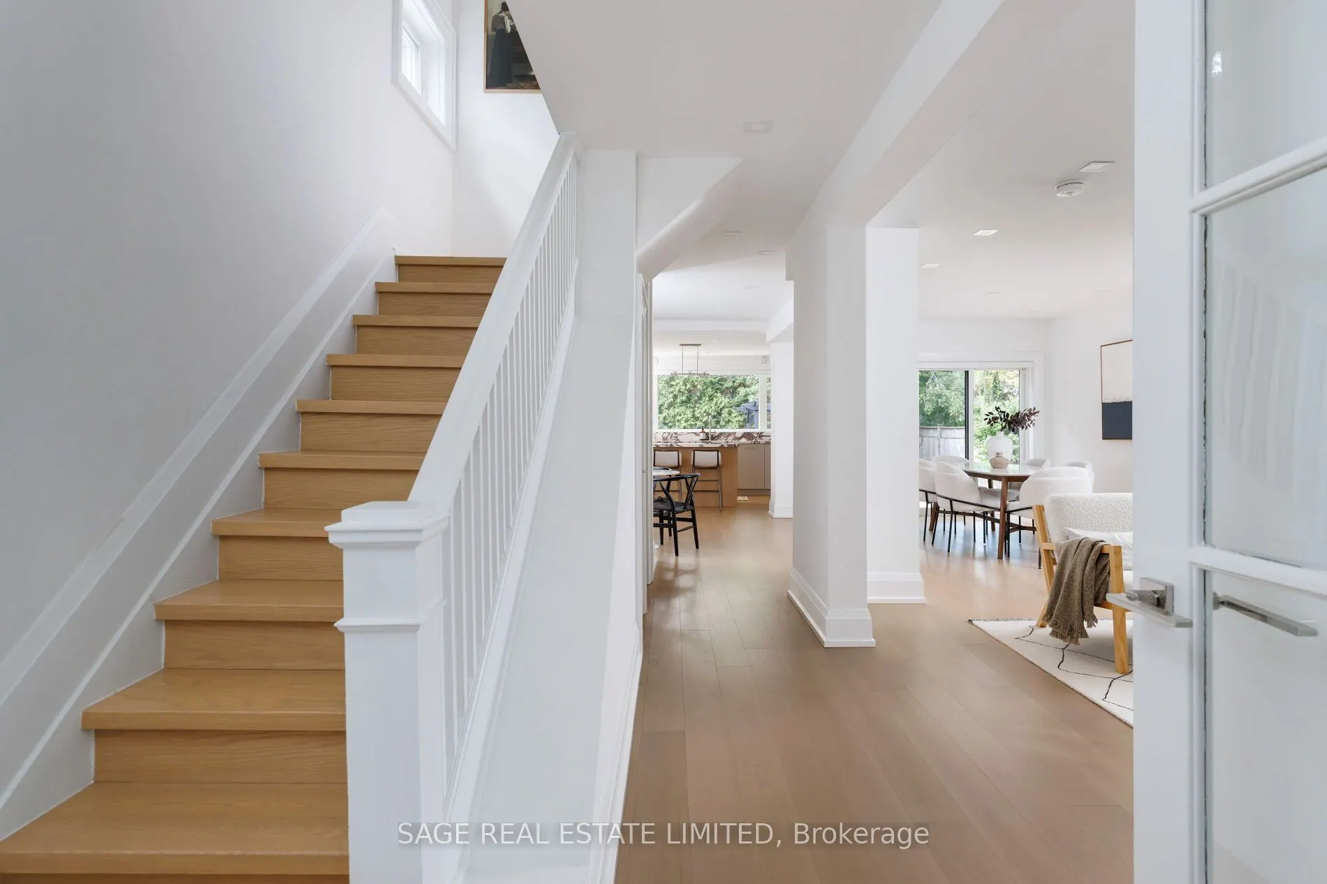 872 Royal York Road