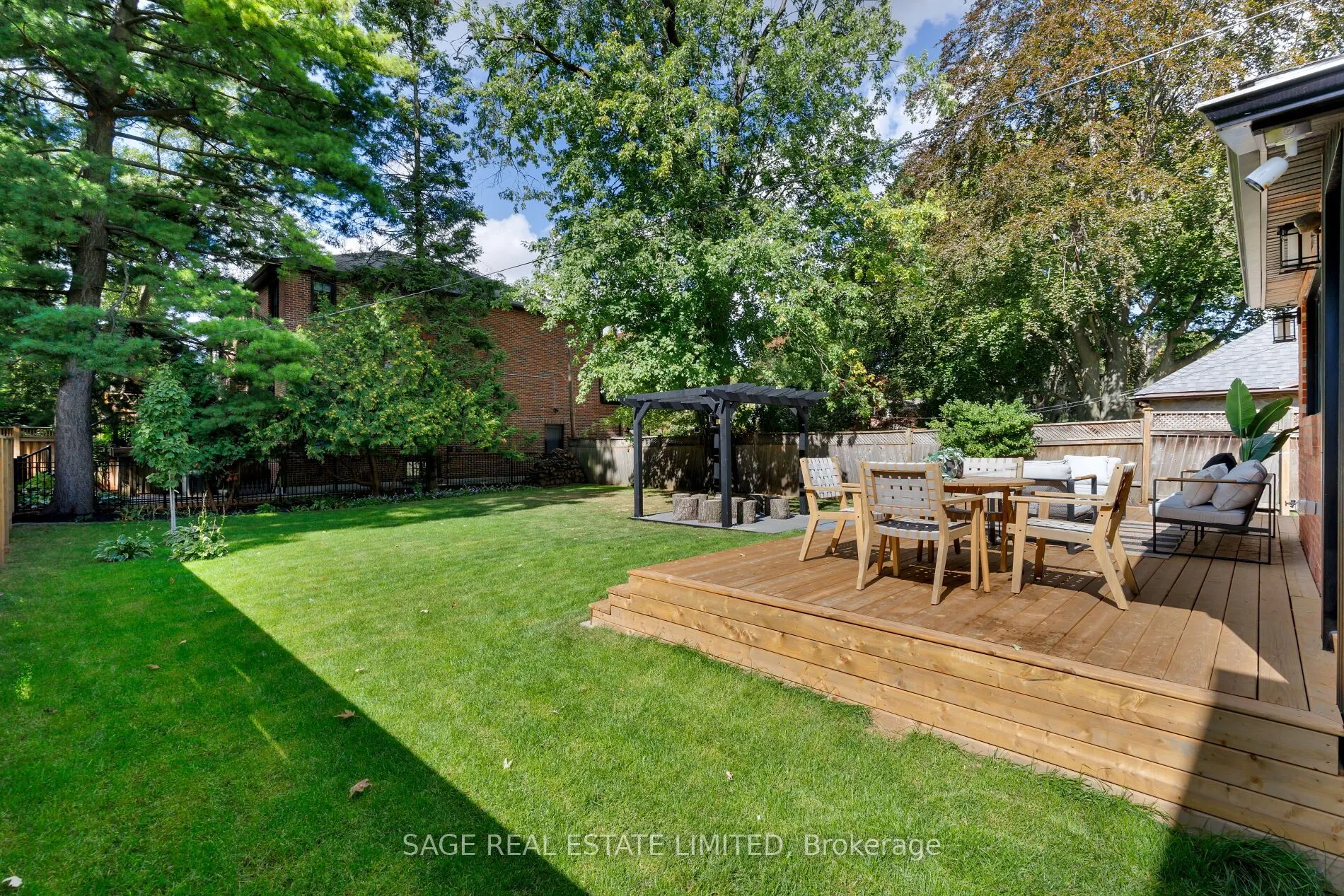 872 Royal York Road