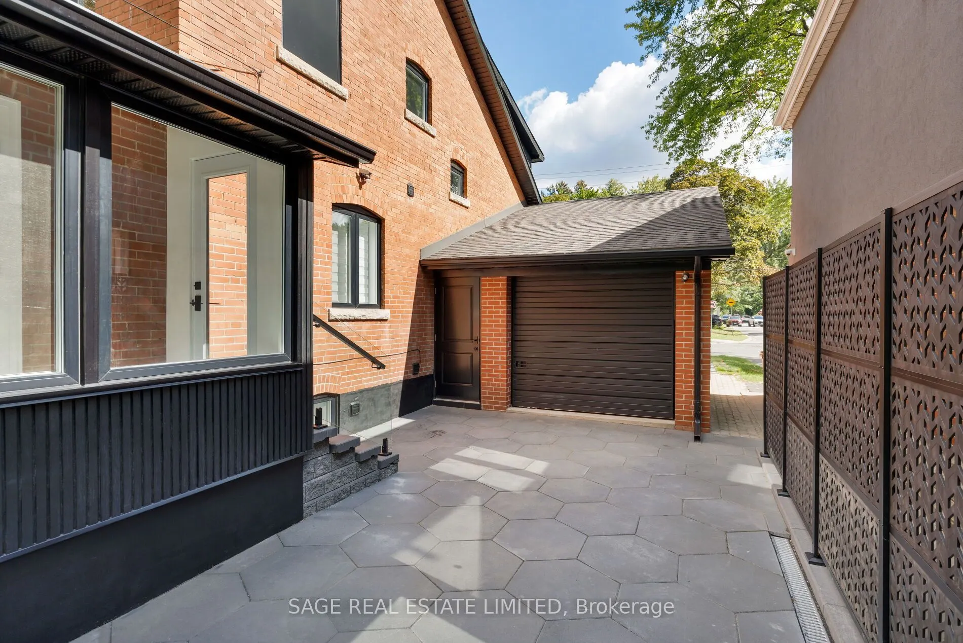 872 Royal York Road