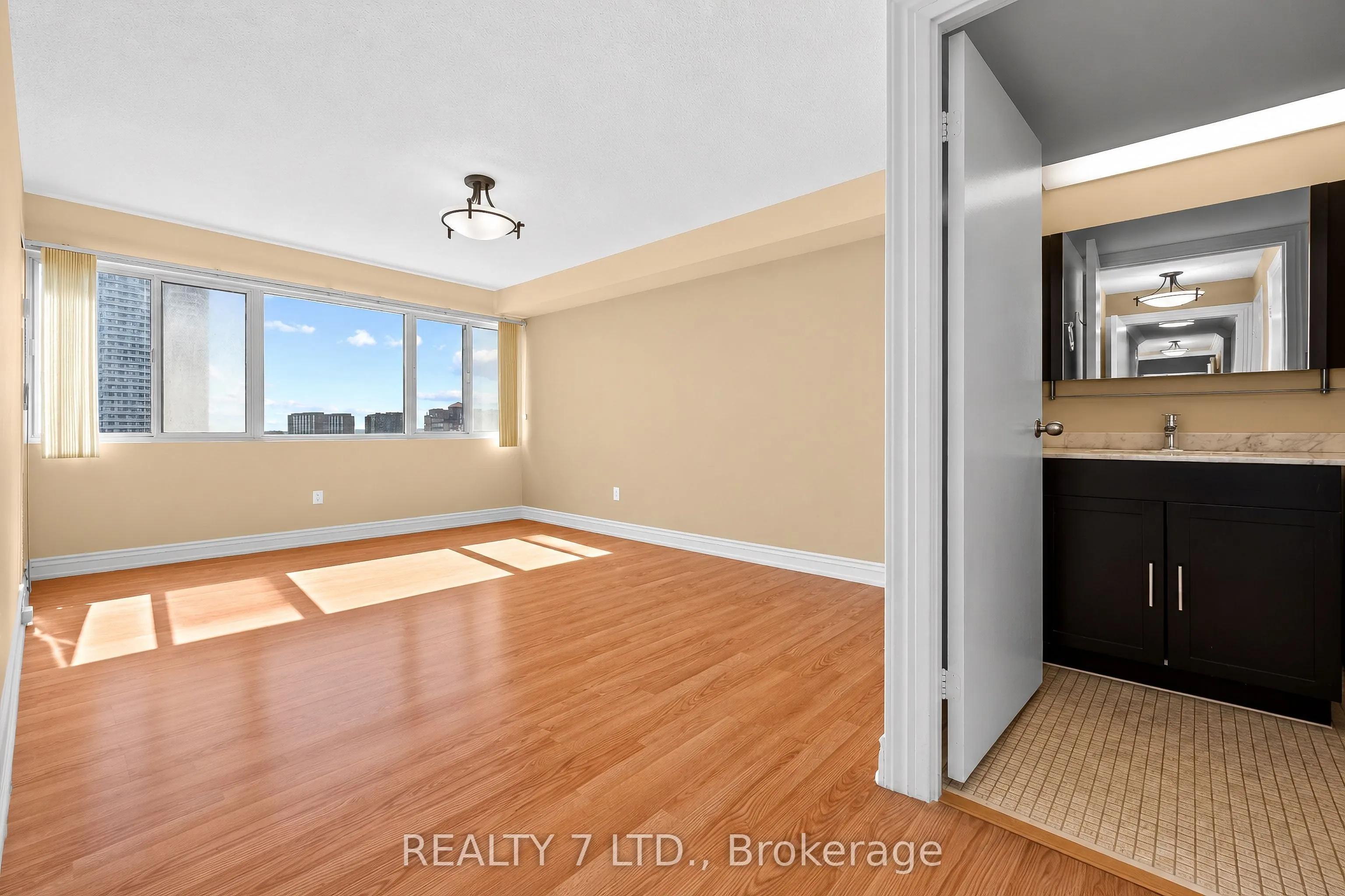50 ELM Drive E #1507