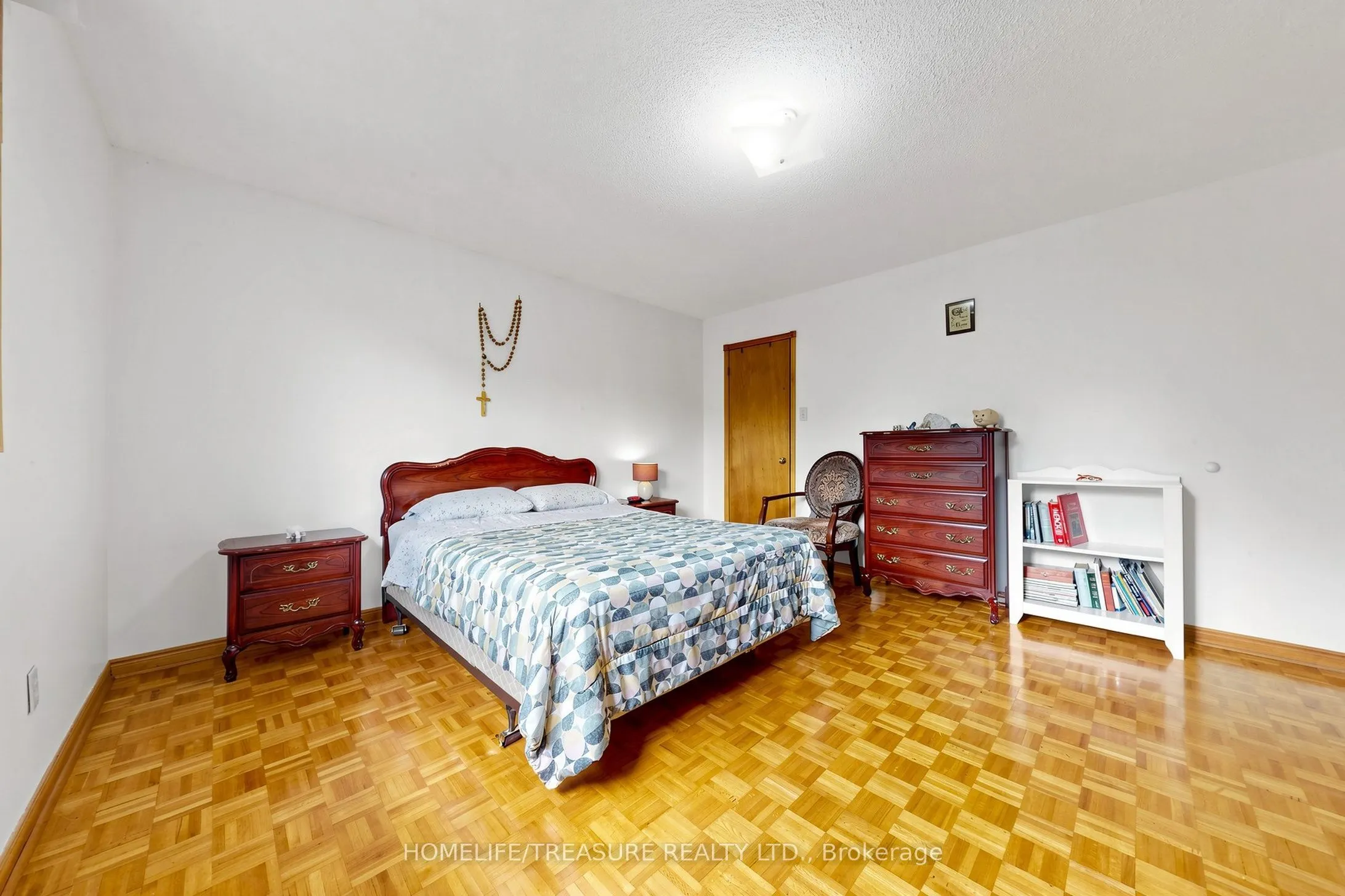 4304 Curia Crescent