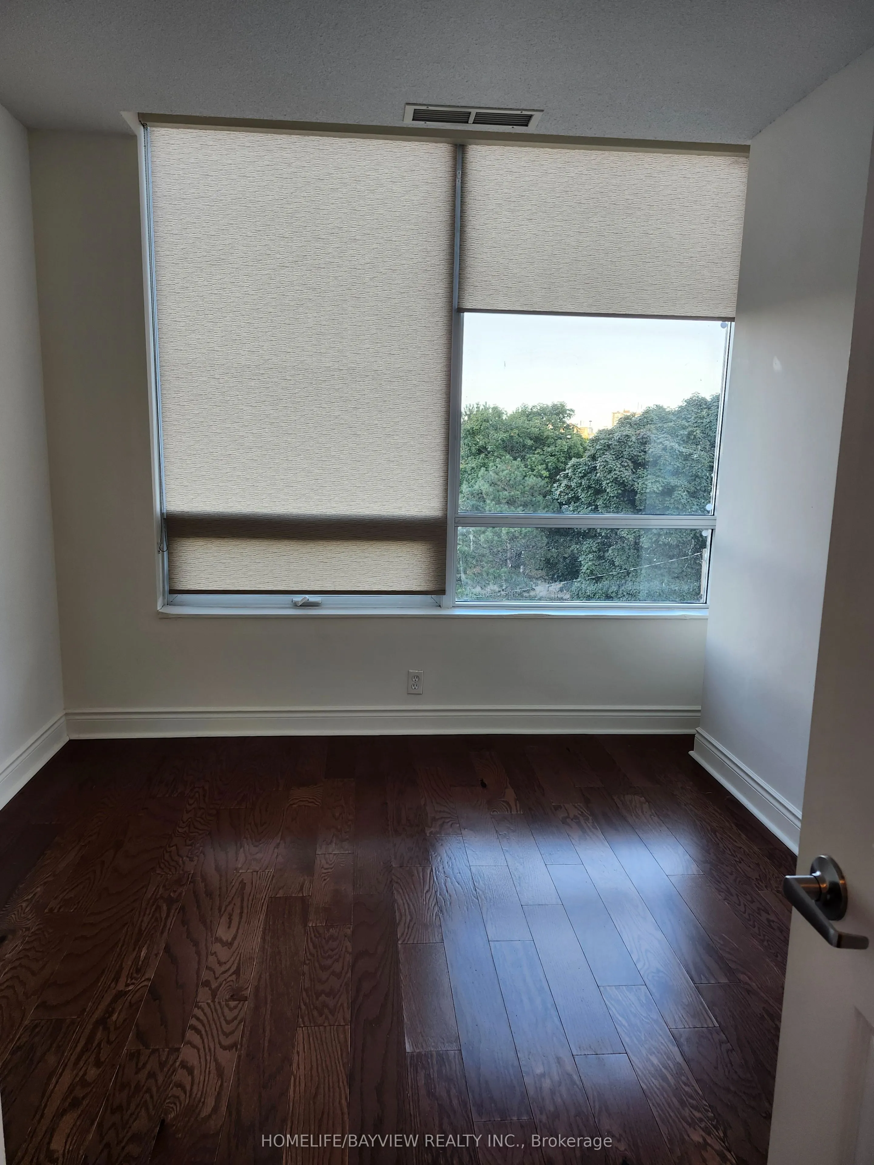 1900 Lake Shore Boulevard W #404