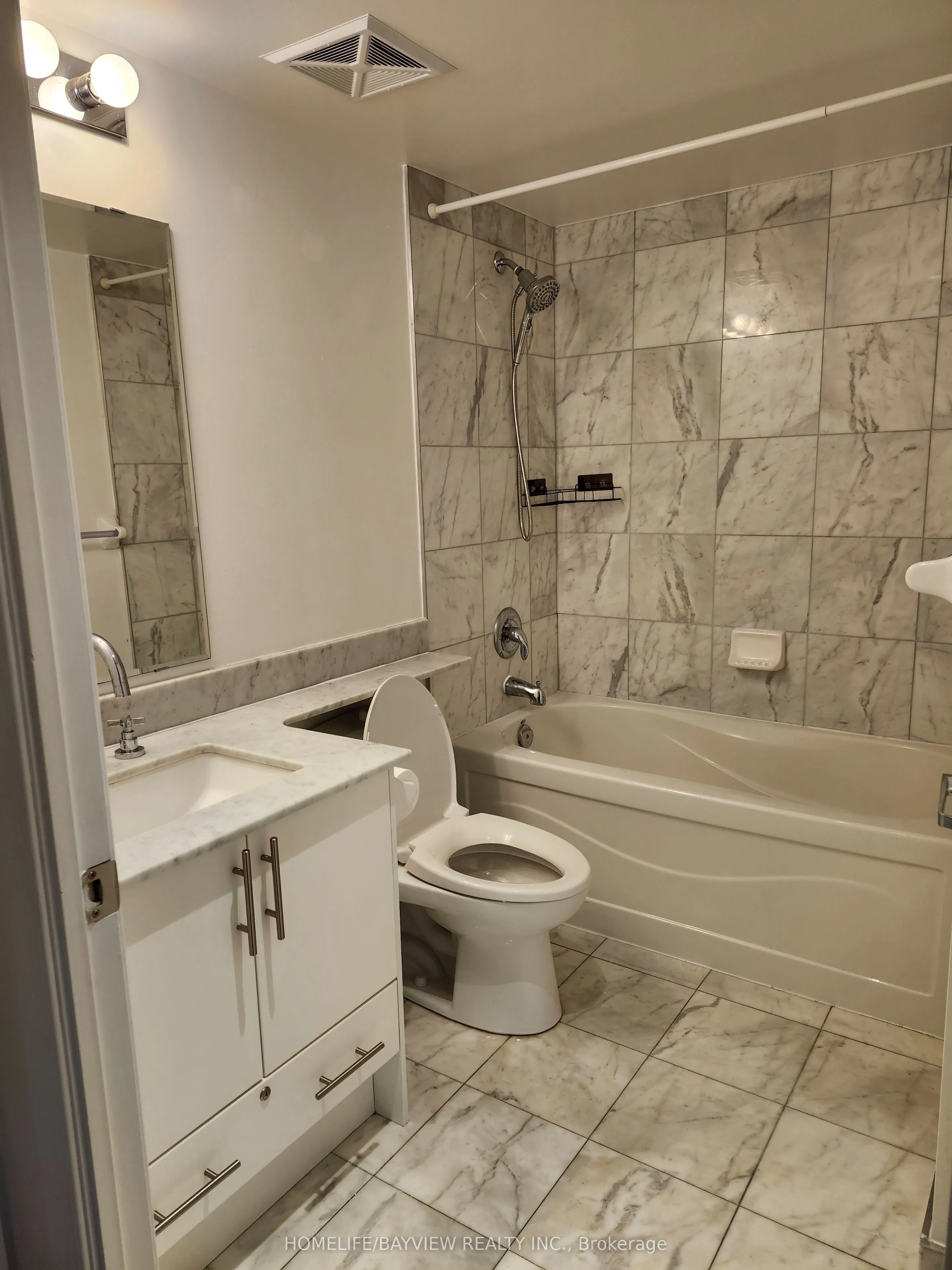 1900 Lake Shore Boulevard W #404