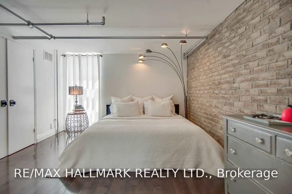 6 Bartlett Avenue #7