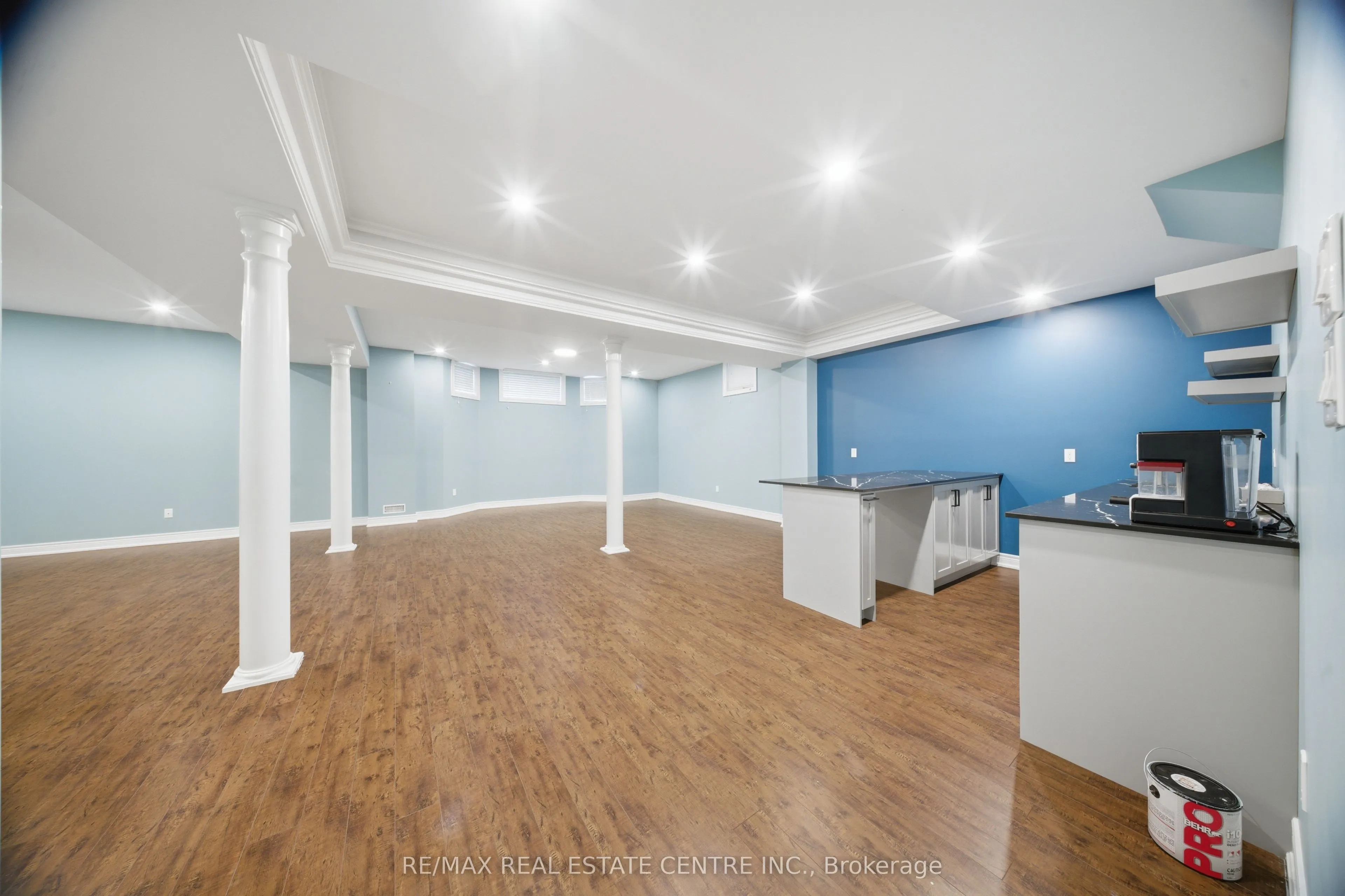 3290 Erin Centre Boulevard