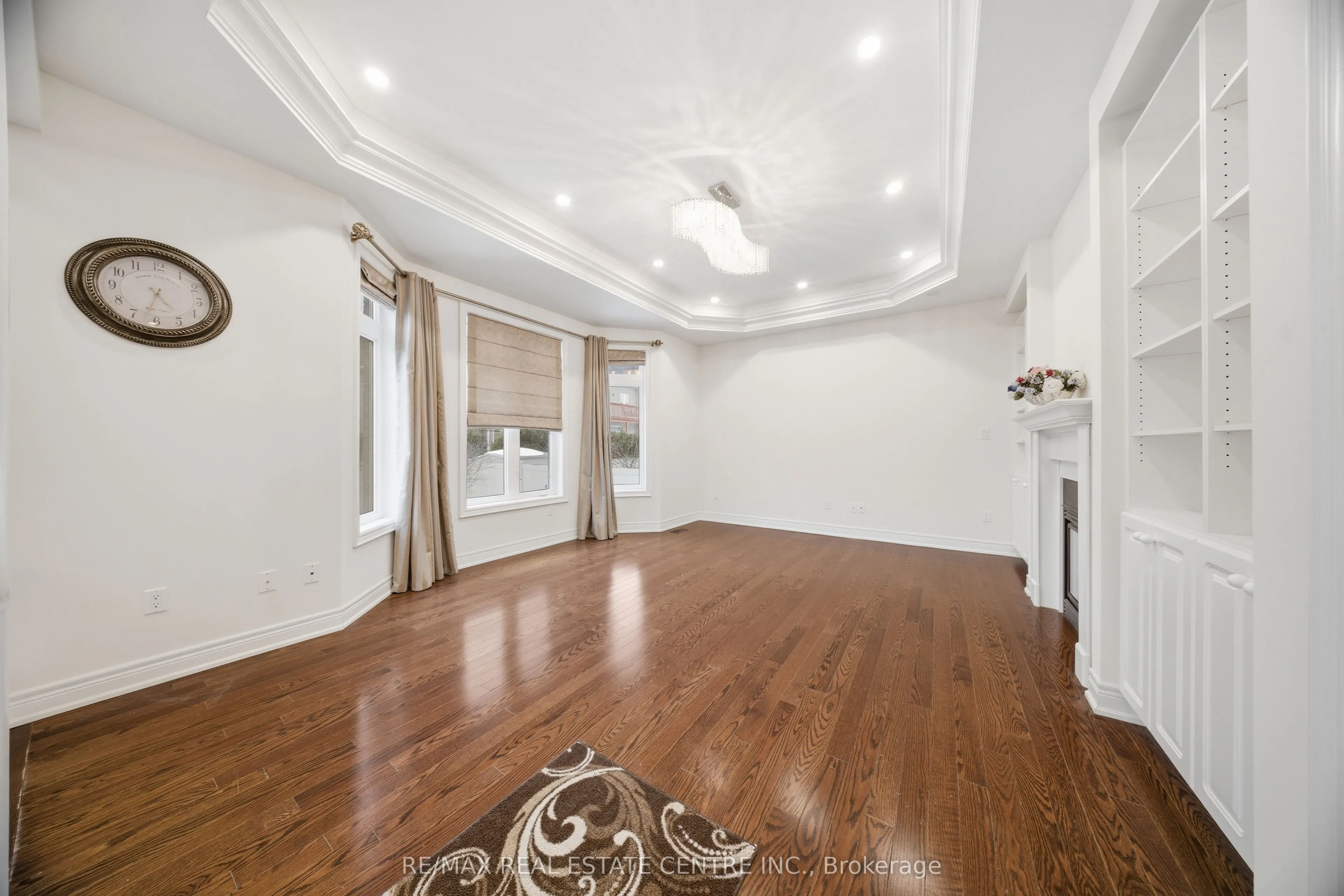 3290 Erin Centre Boulevard