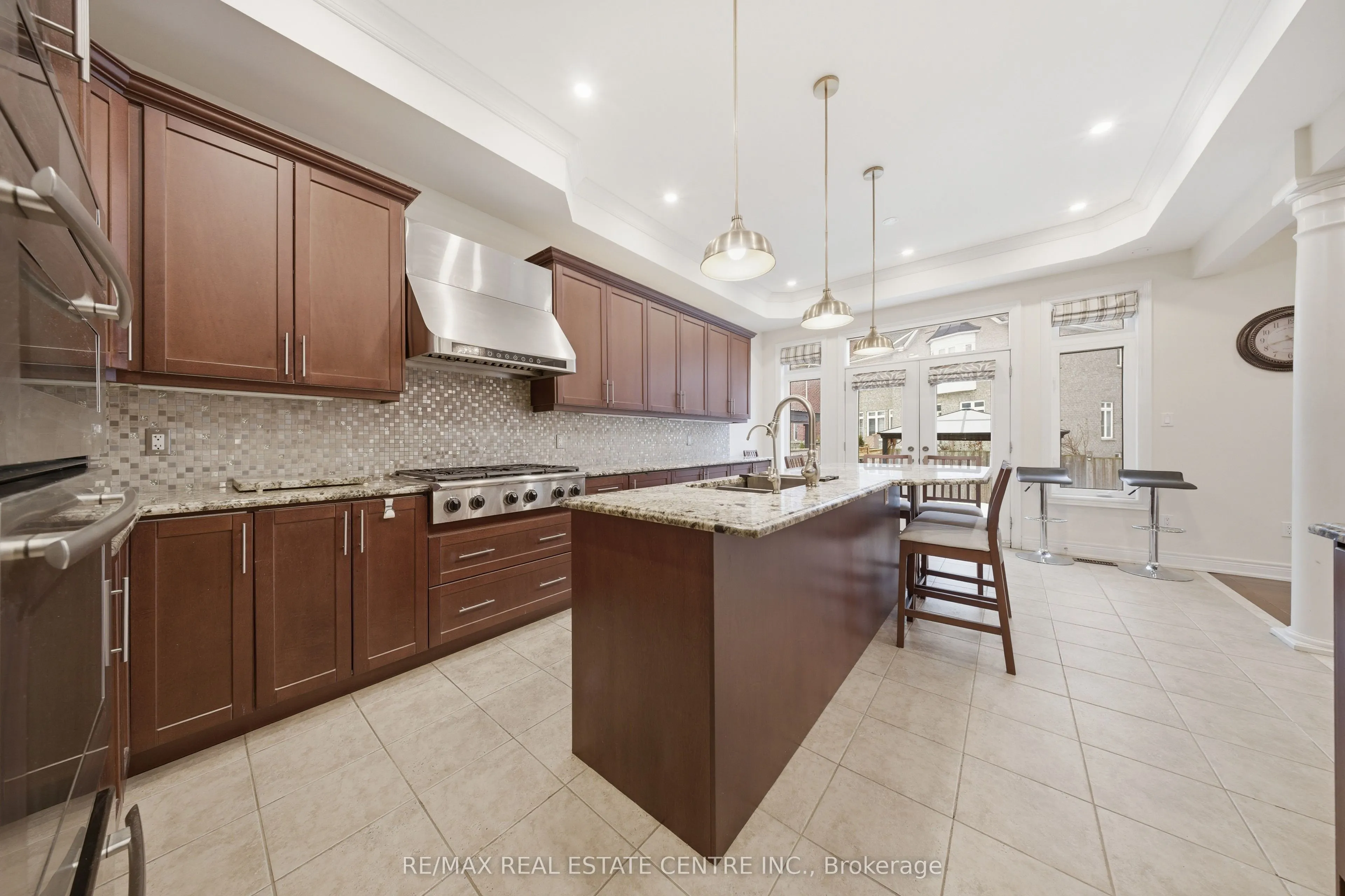 3290 Erin Centre Boulevard