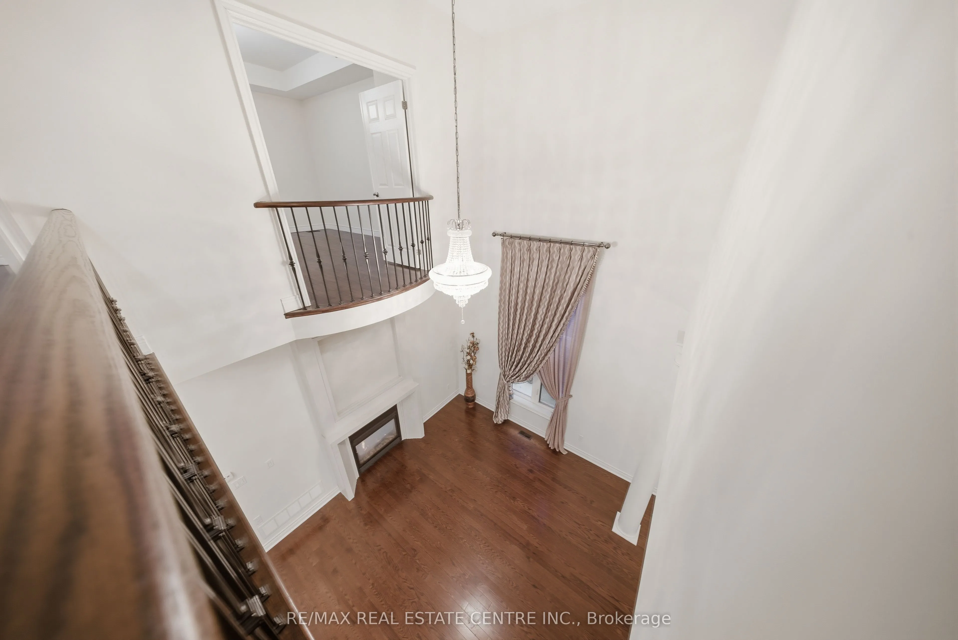 3290 Erin Centre Boulevard