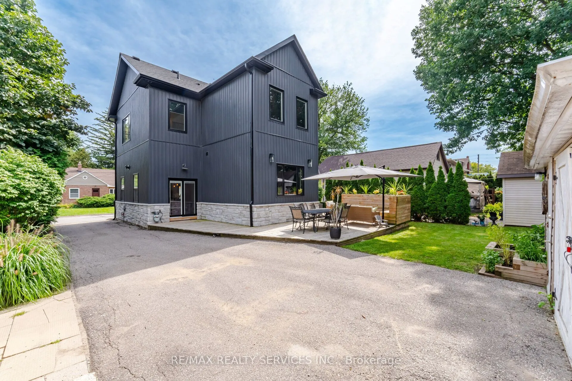 89 Willow Street
