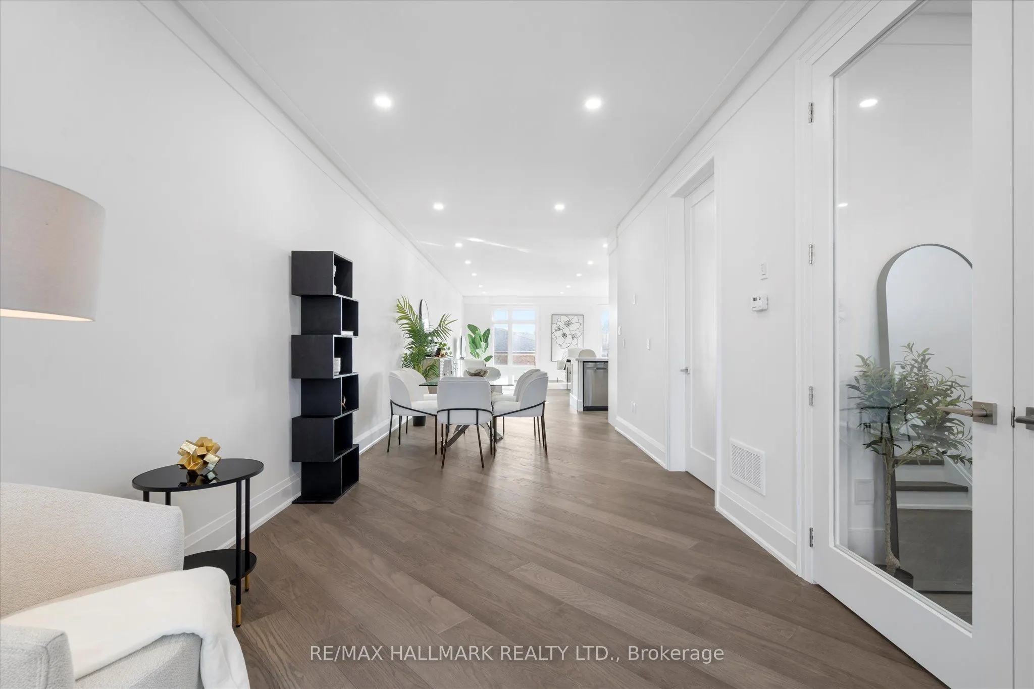 27 Antonio Court #1B