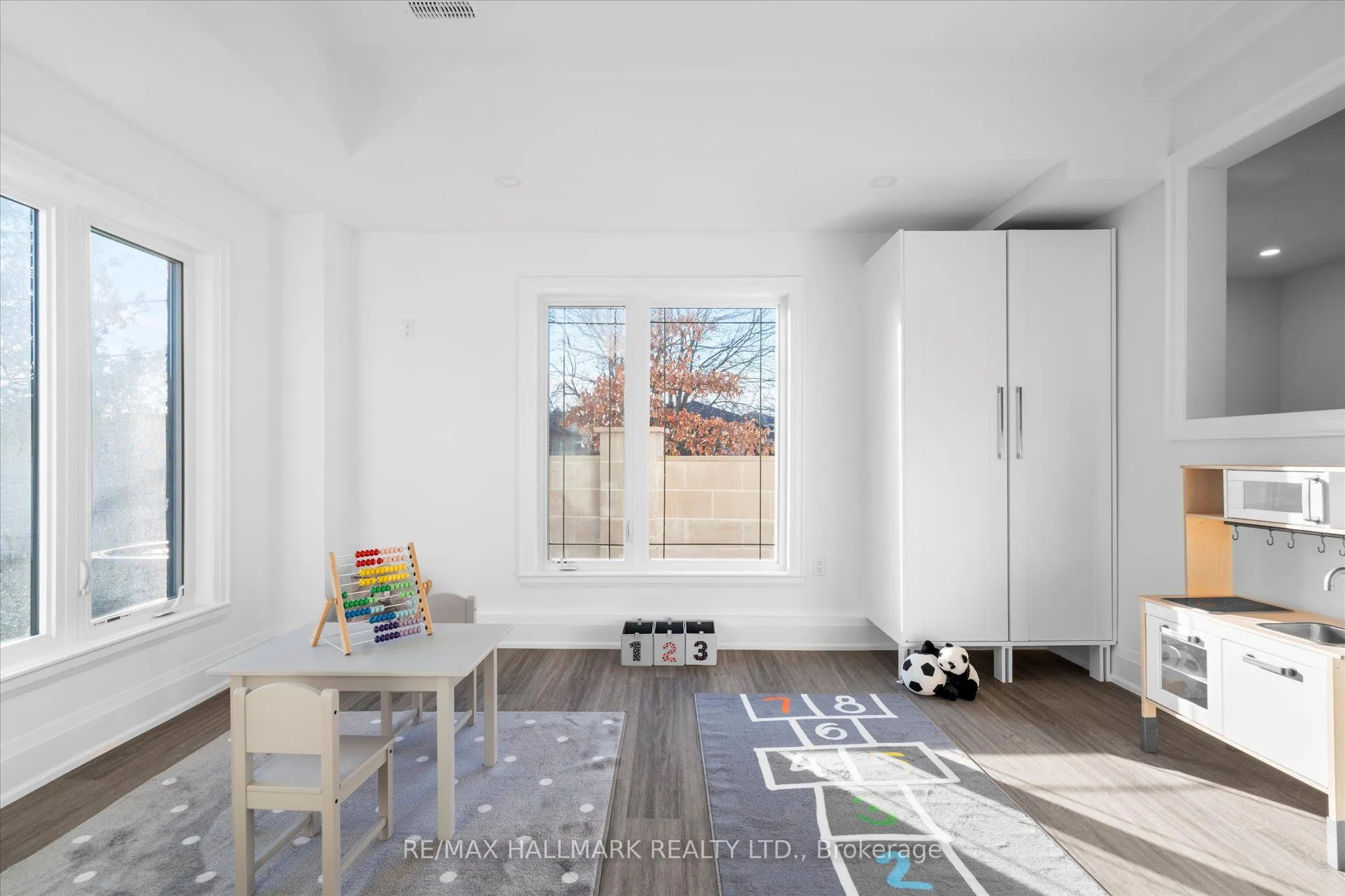 27 Antonio Court #1B