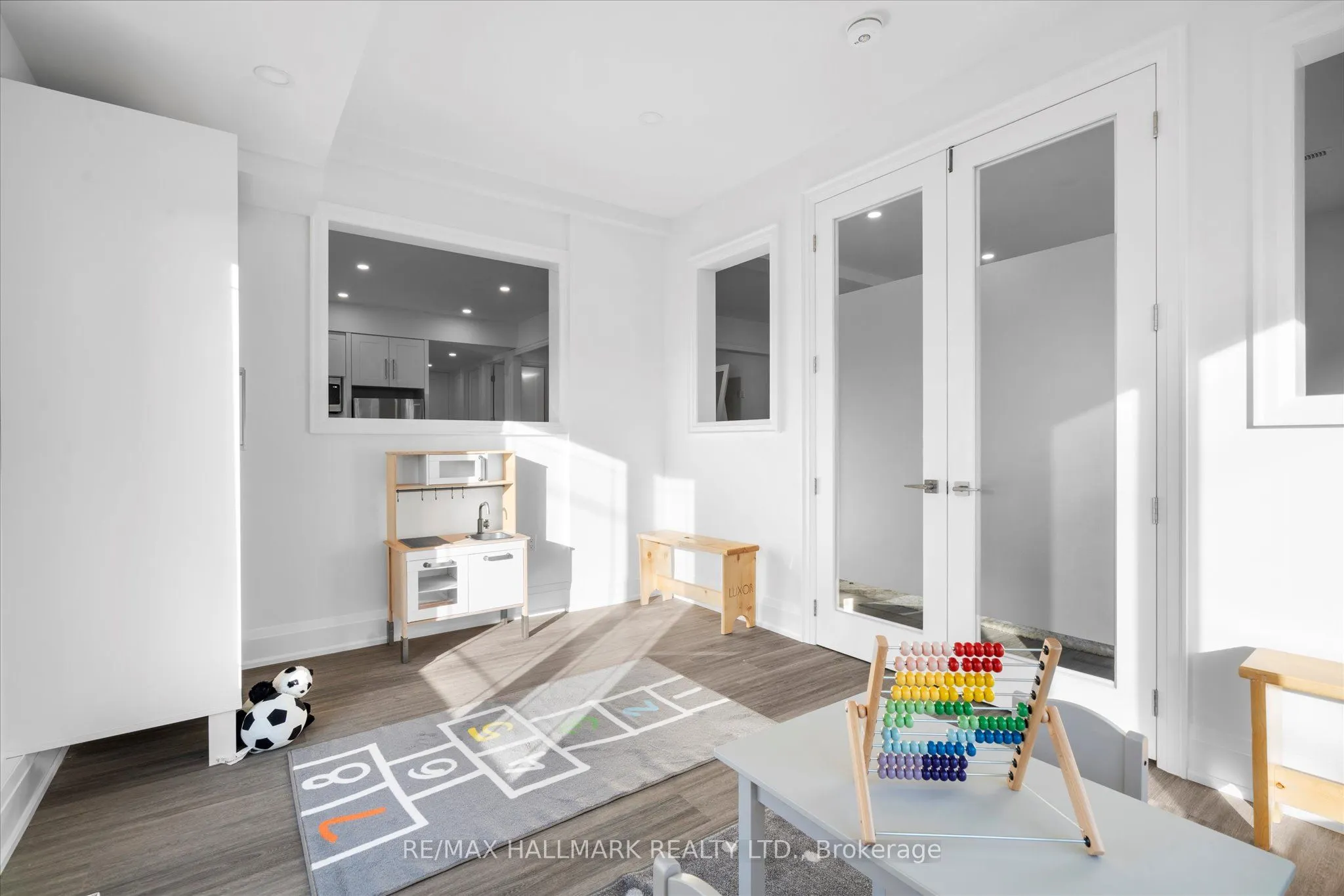 27 Antonio Court #1B