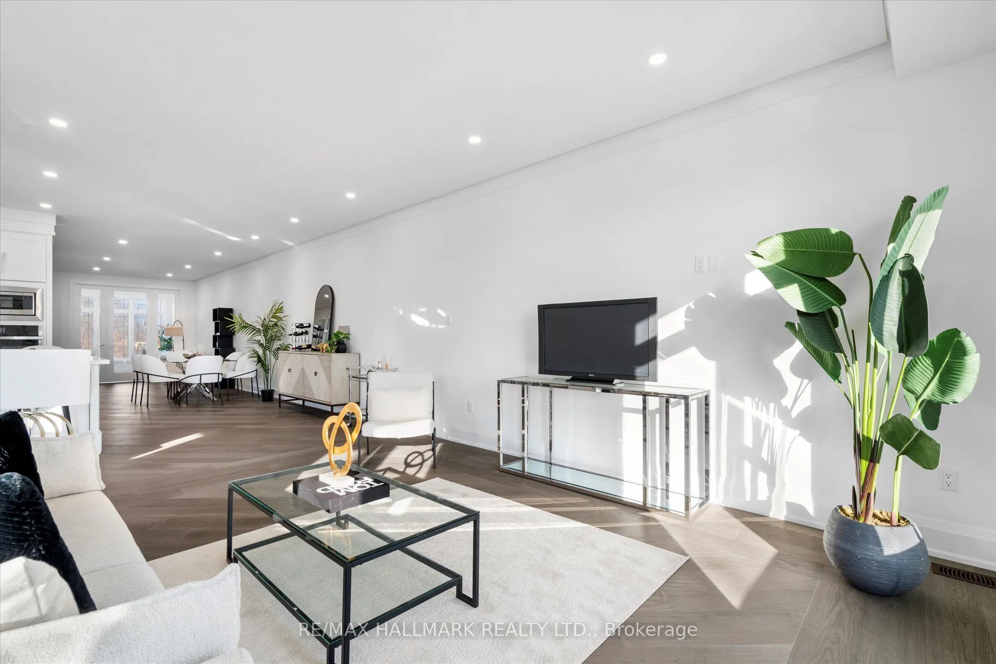 27 Antonio Court #1B