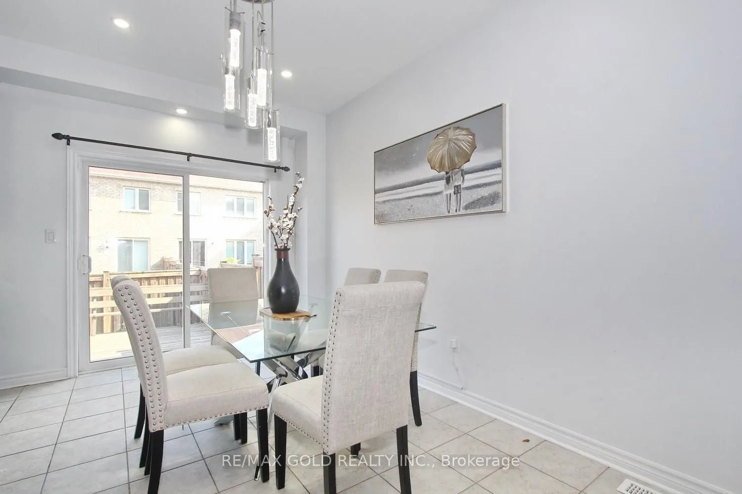 13 Walbrook Road