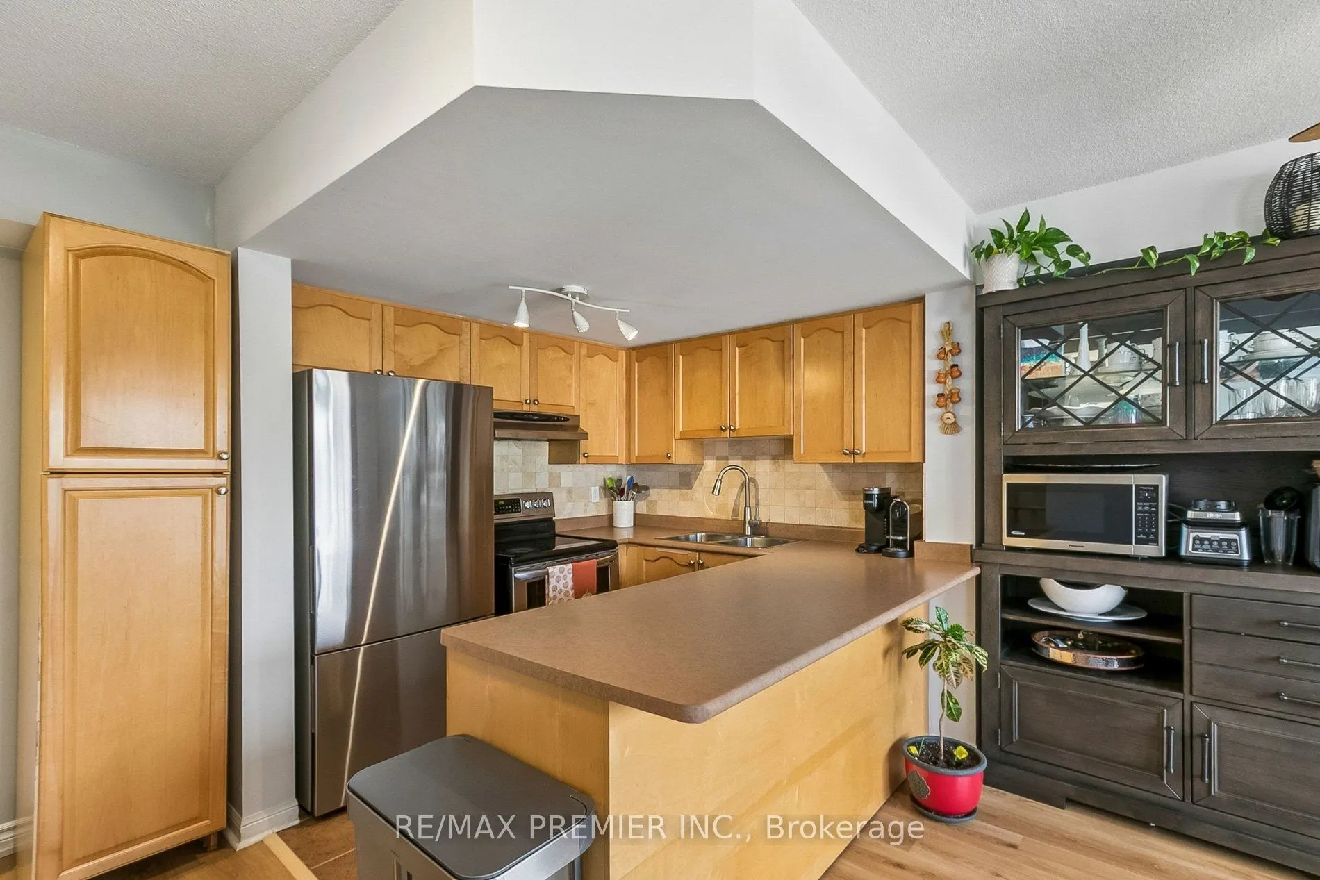 105 George Appleton Way #2152