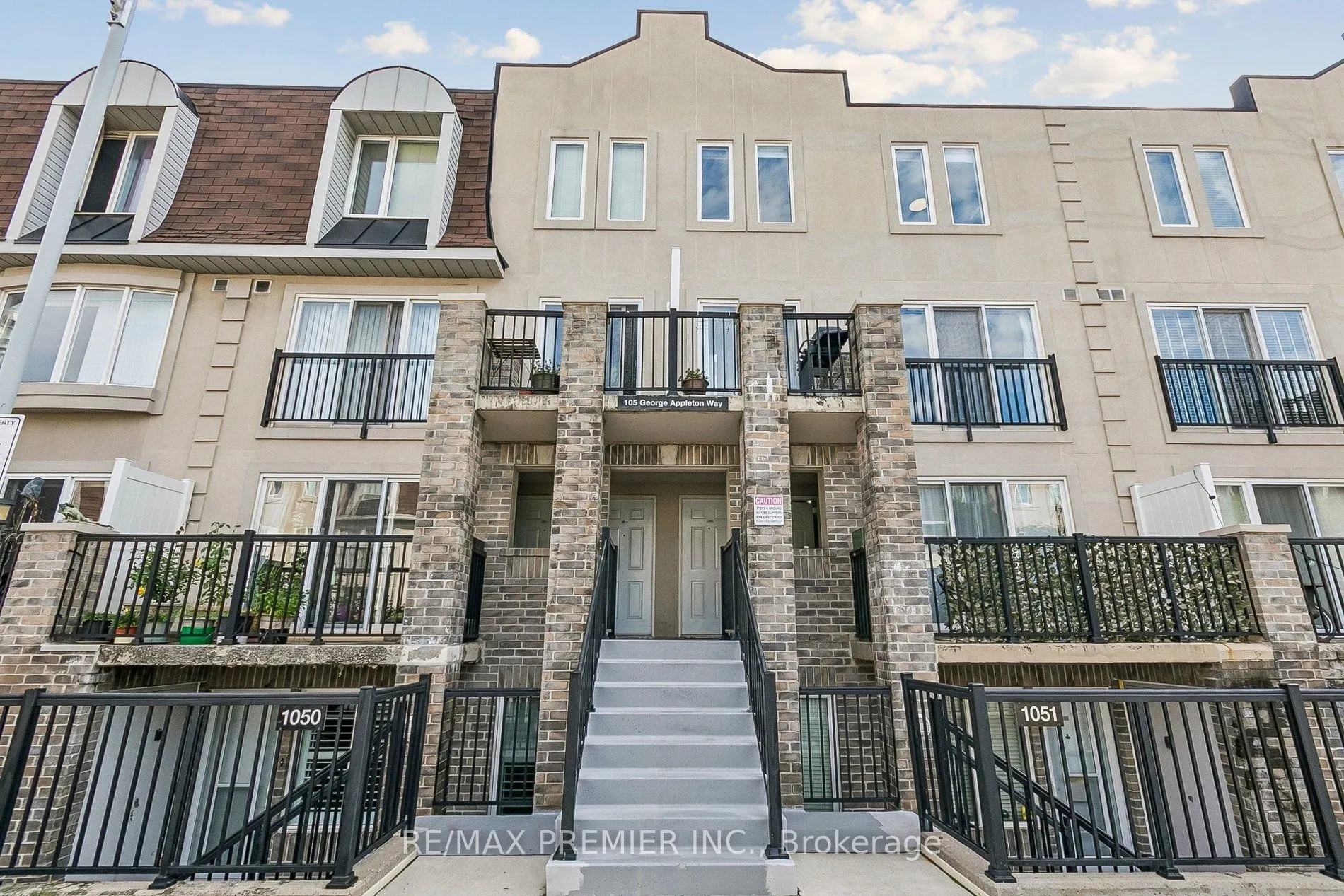 105 George Appleton Way #2152
