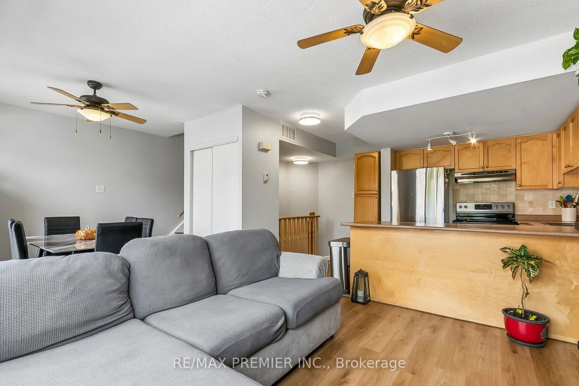 105 George Appleton Way #2152