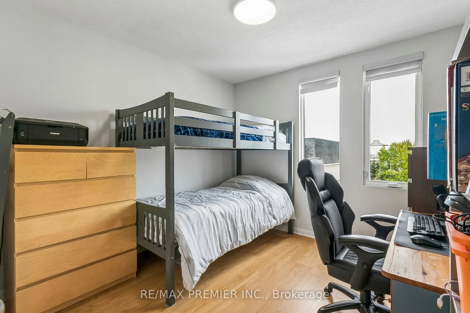 105 George Appleton Way #2152