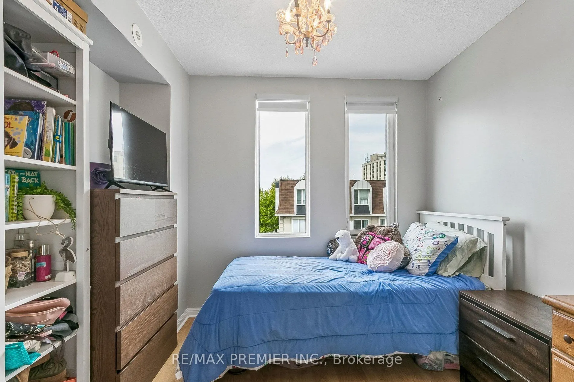 105 George Appleton Way #2152