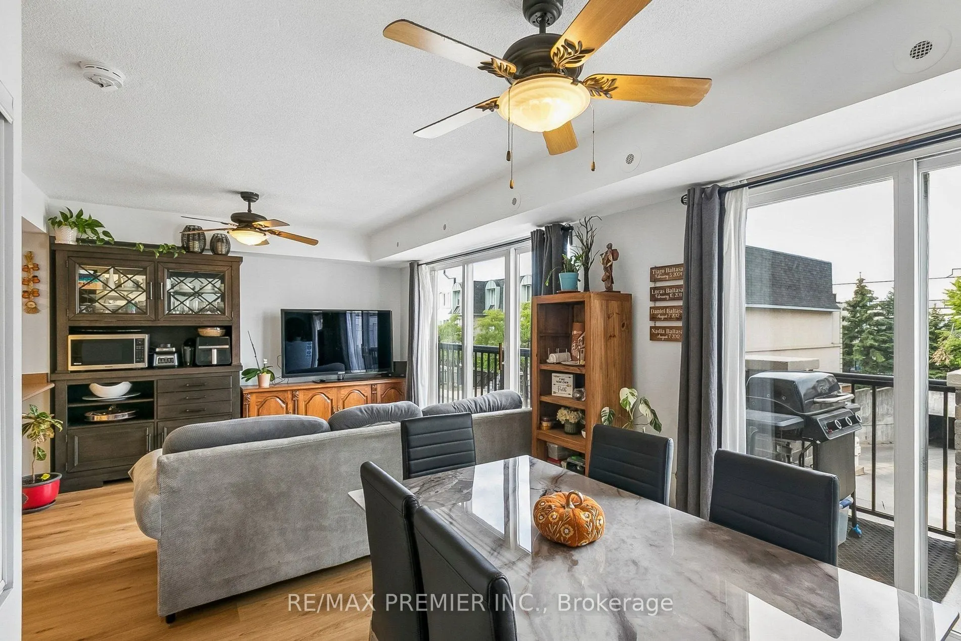 105 George Appleton Way #2152