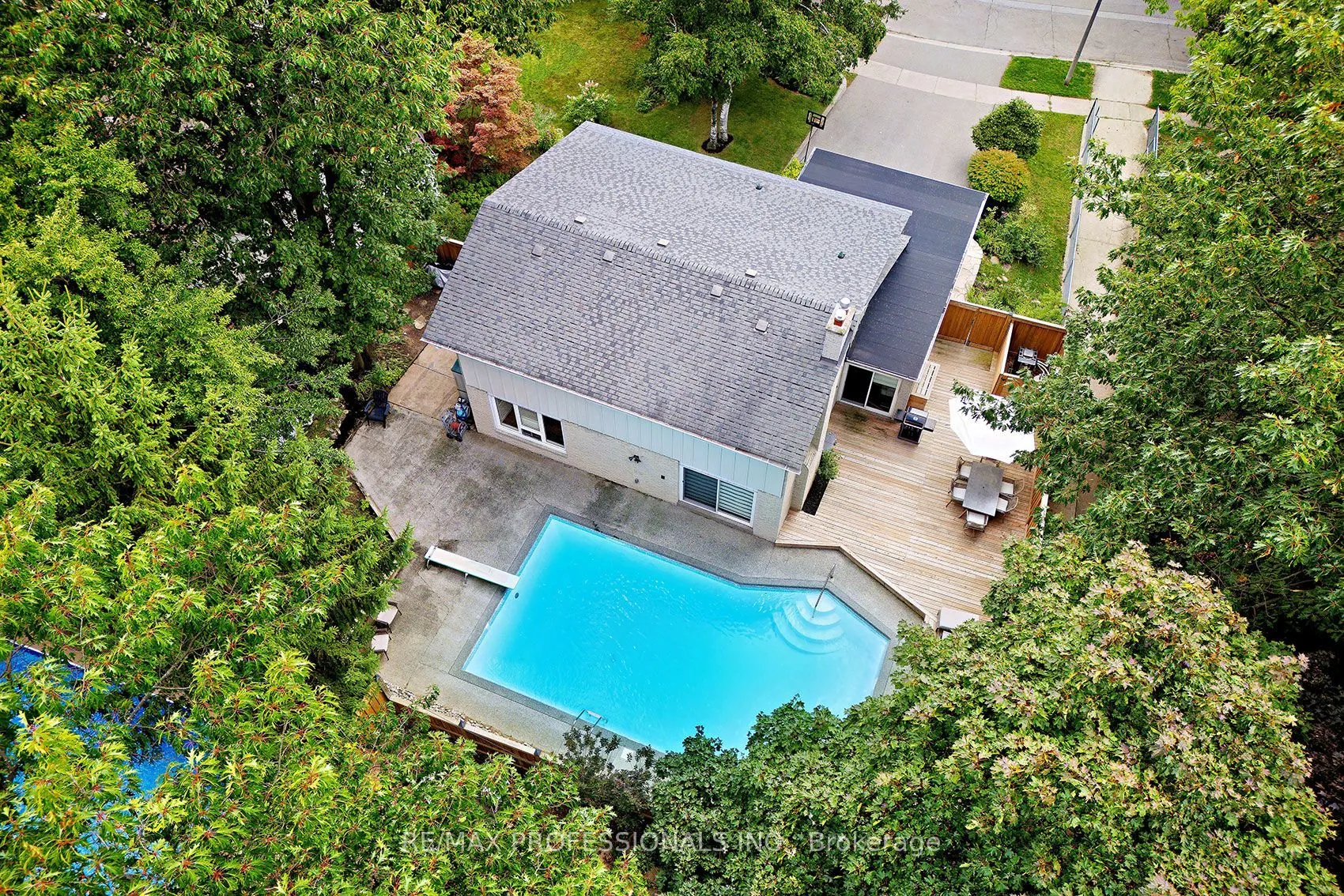 3627 Beechollow Crescent