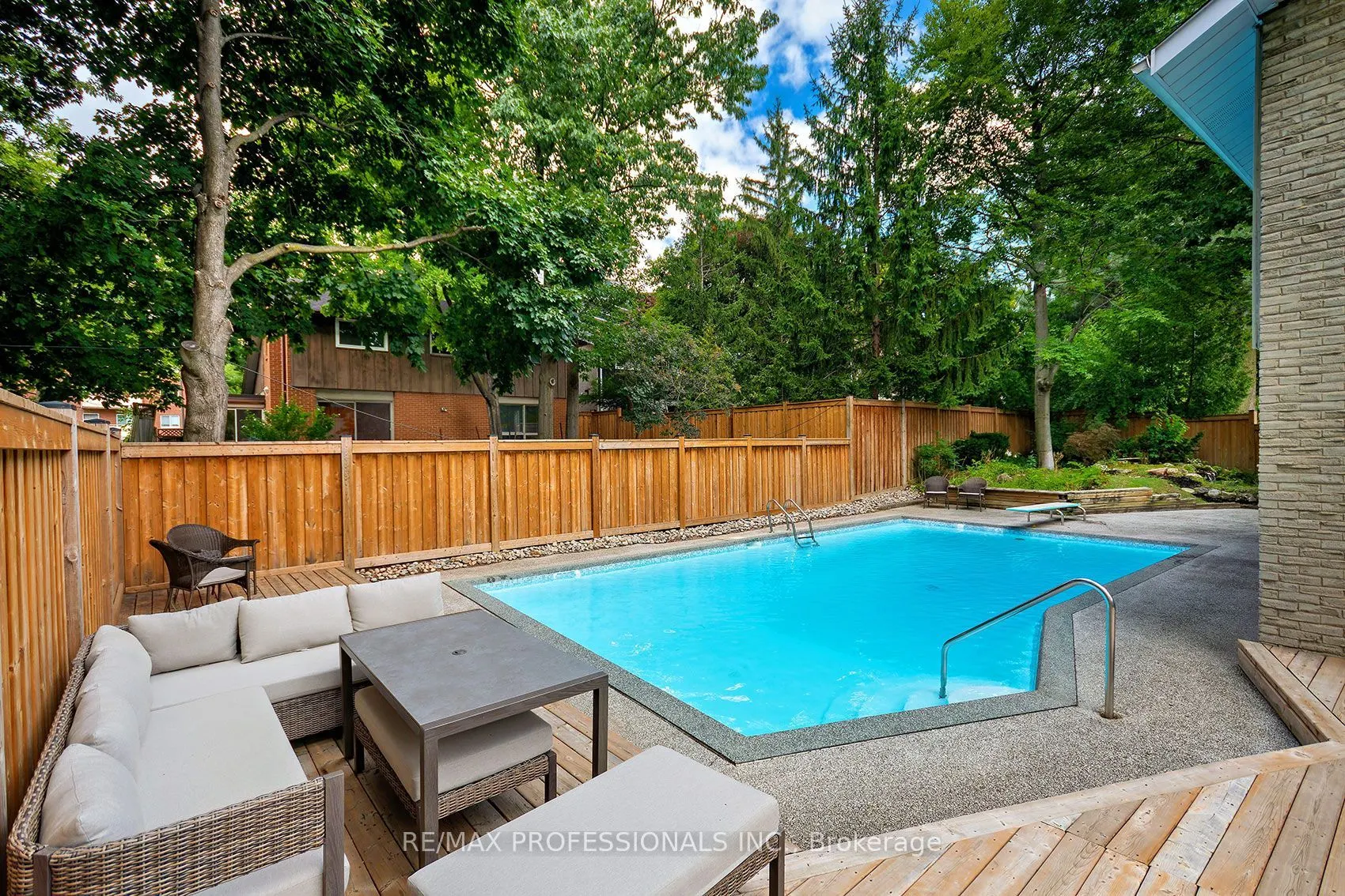 3627 Beechollow Crescent
