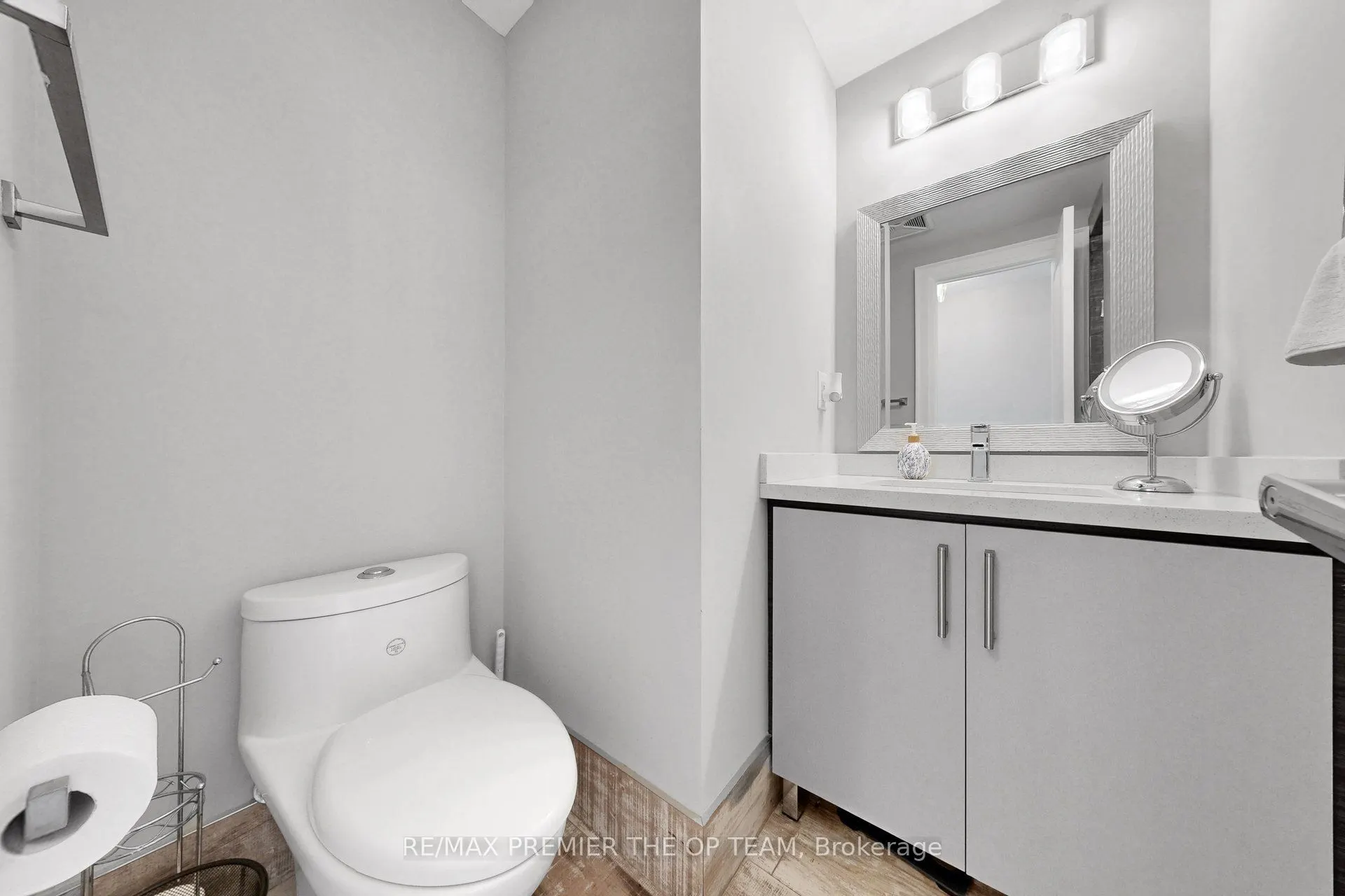 45 Yorkland Boulevard #105