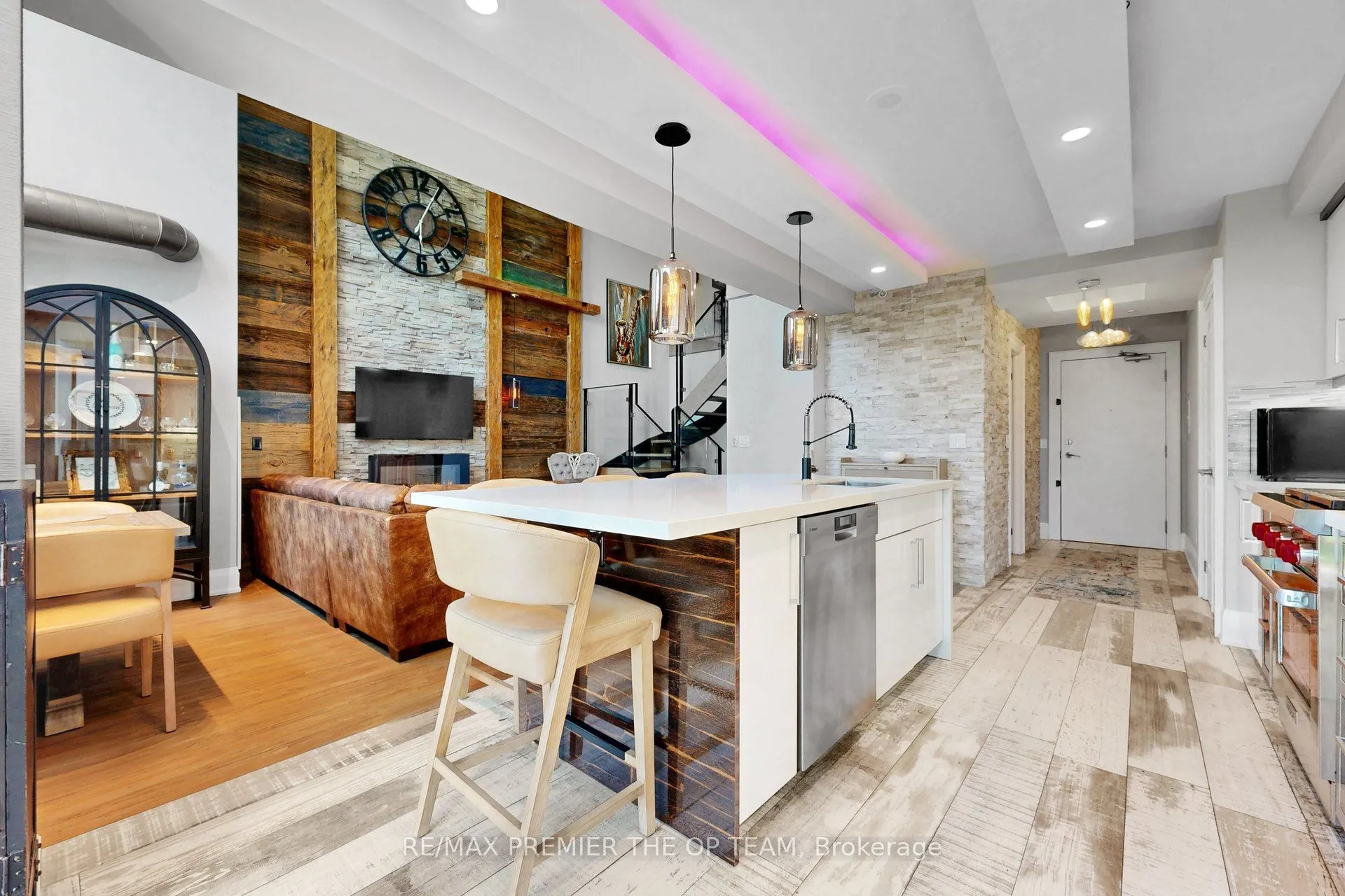 45 Yorkland Boulevard #105