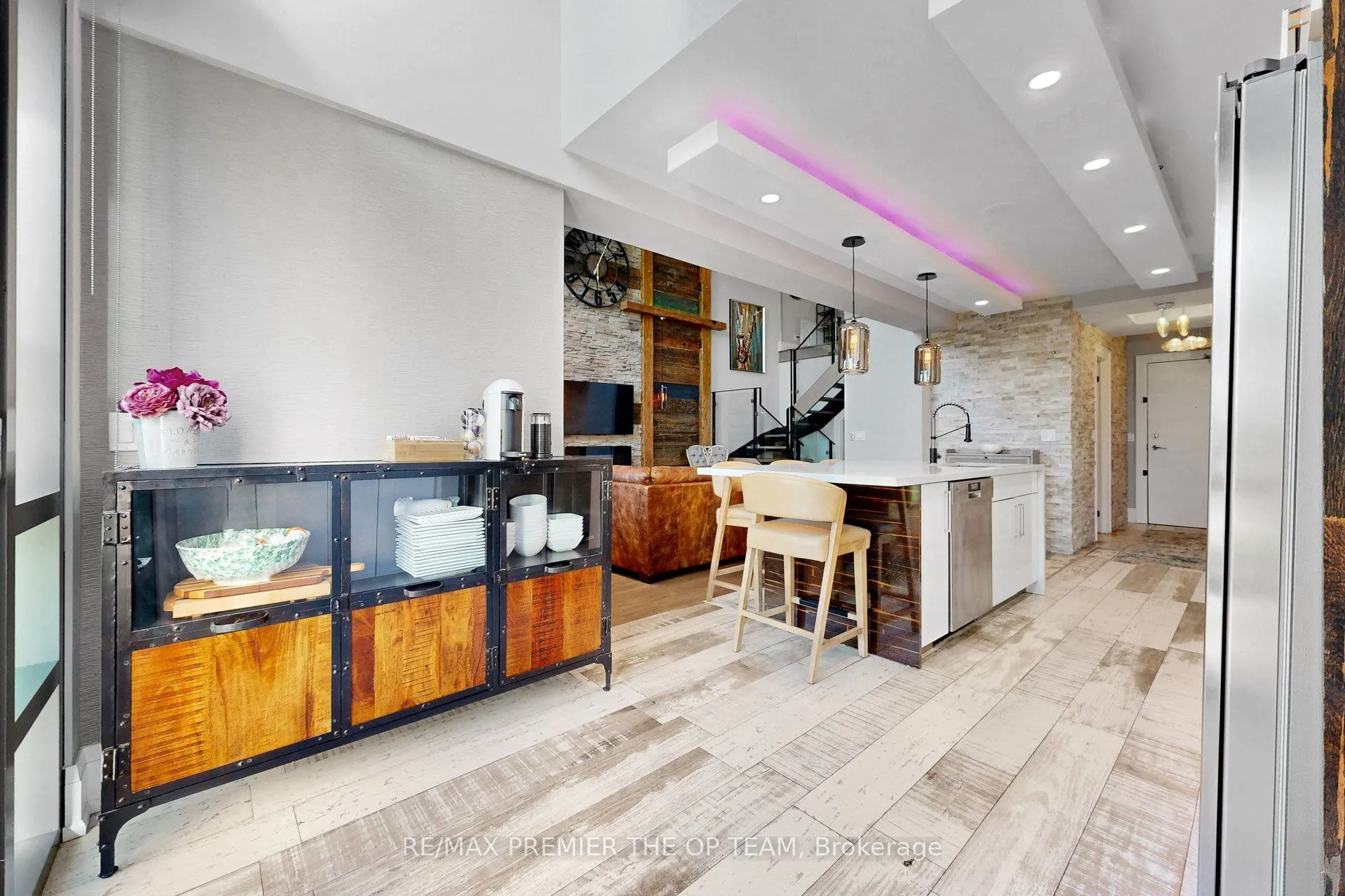 45 Yorkland Boulevard #105