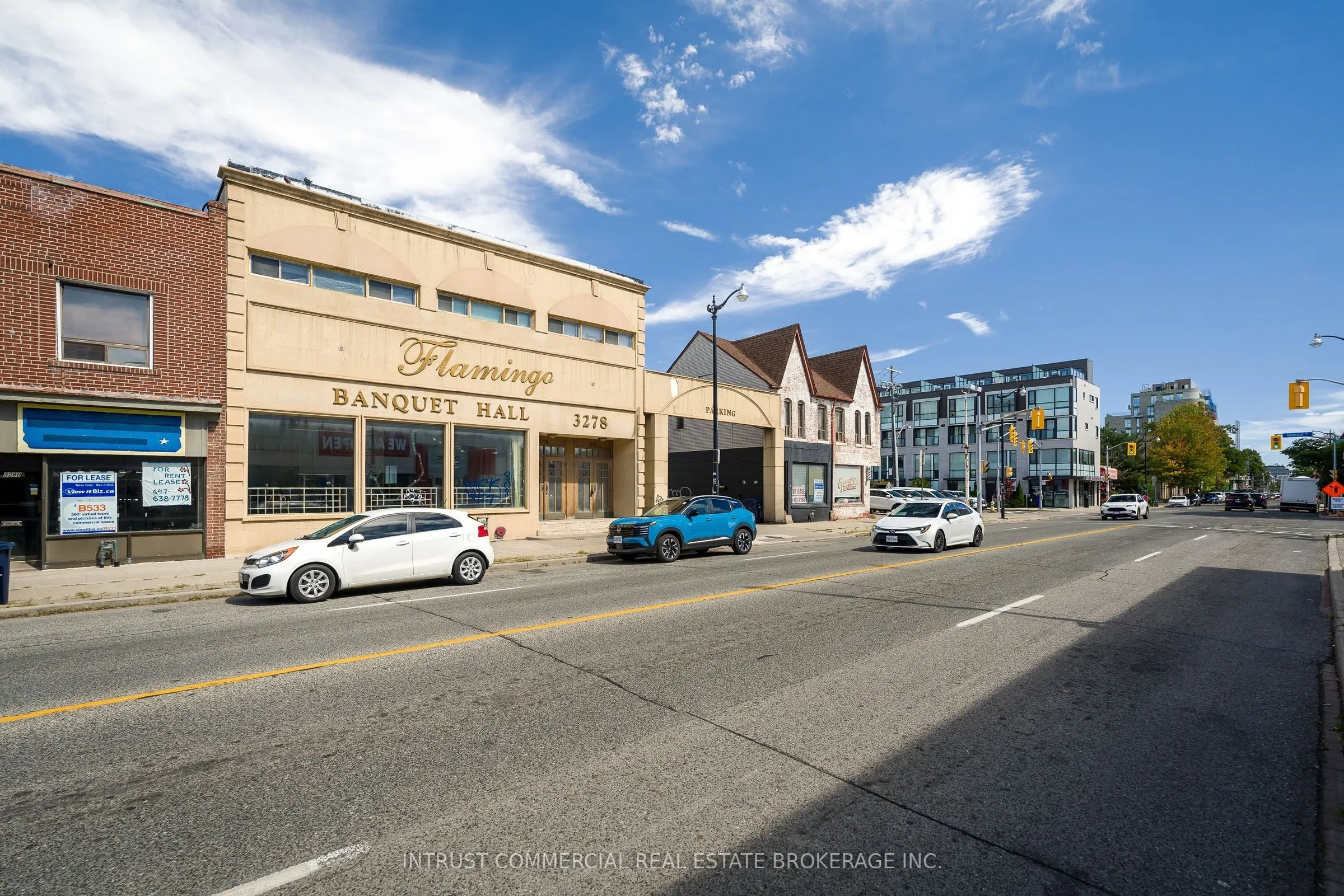 3278 Dundas Street W