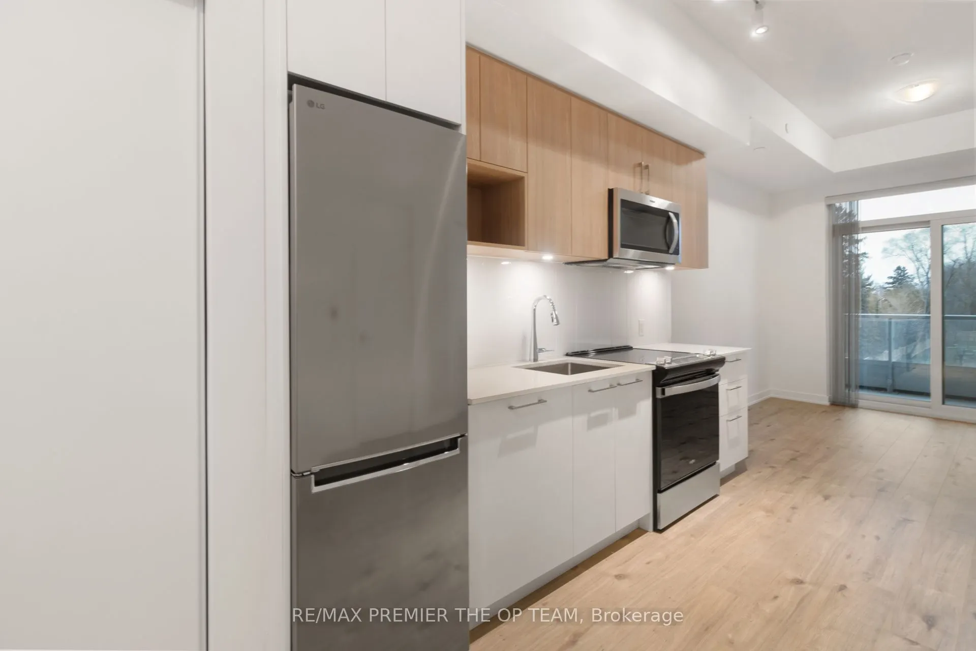 500 Plains Road E #204