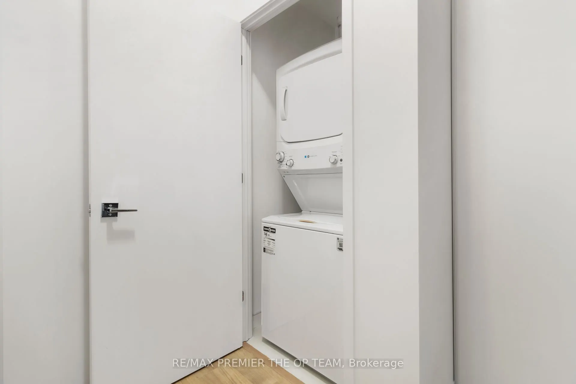 500 Plains Road E #204