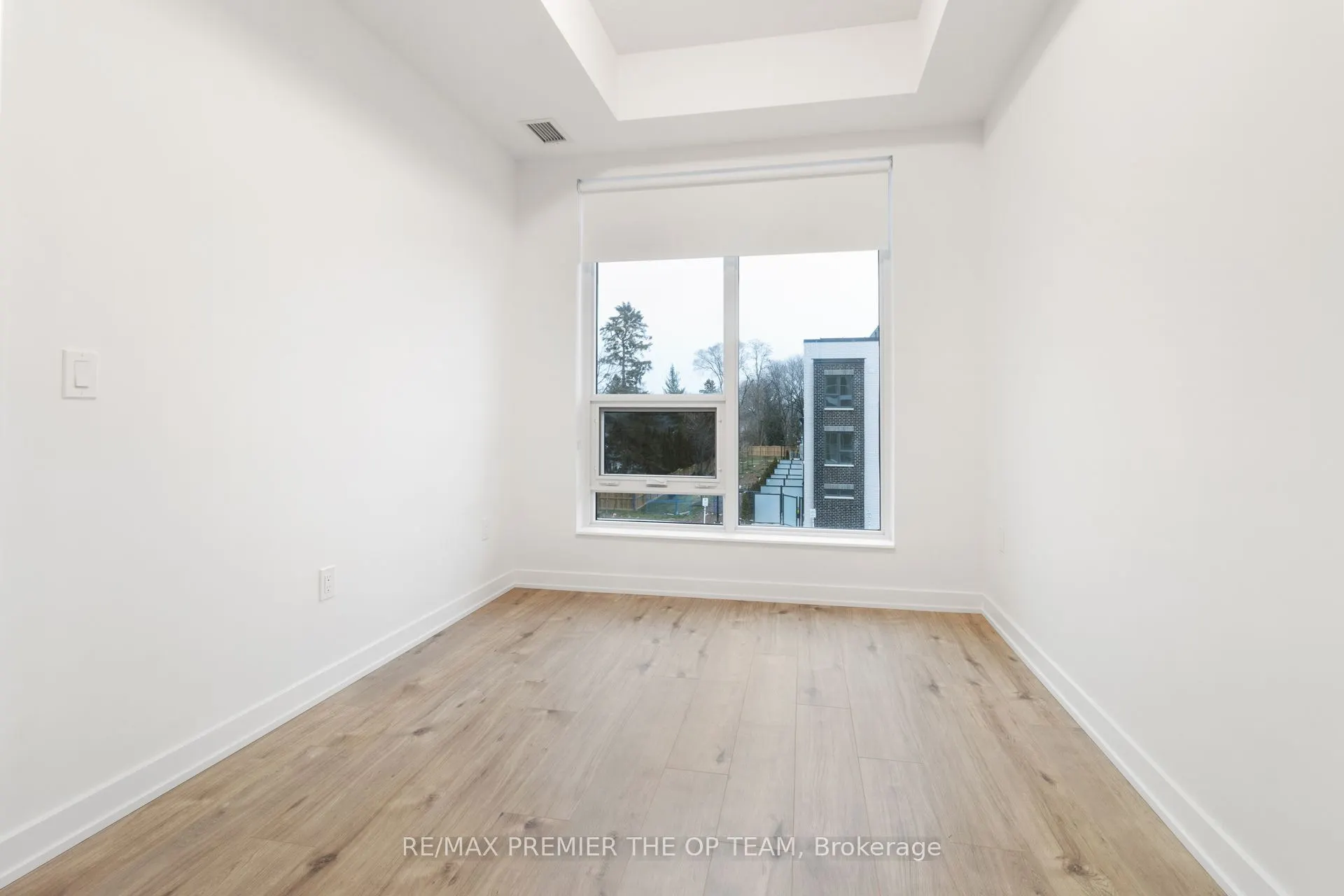 500 Plains Road E #204