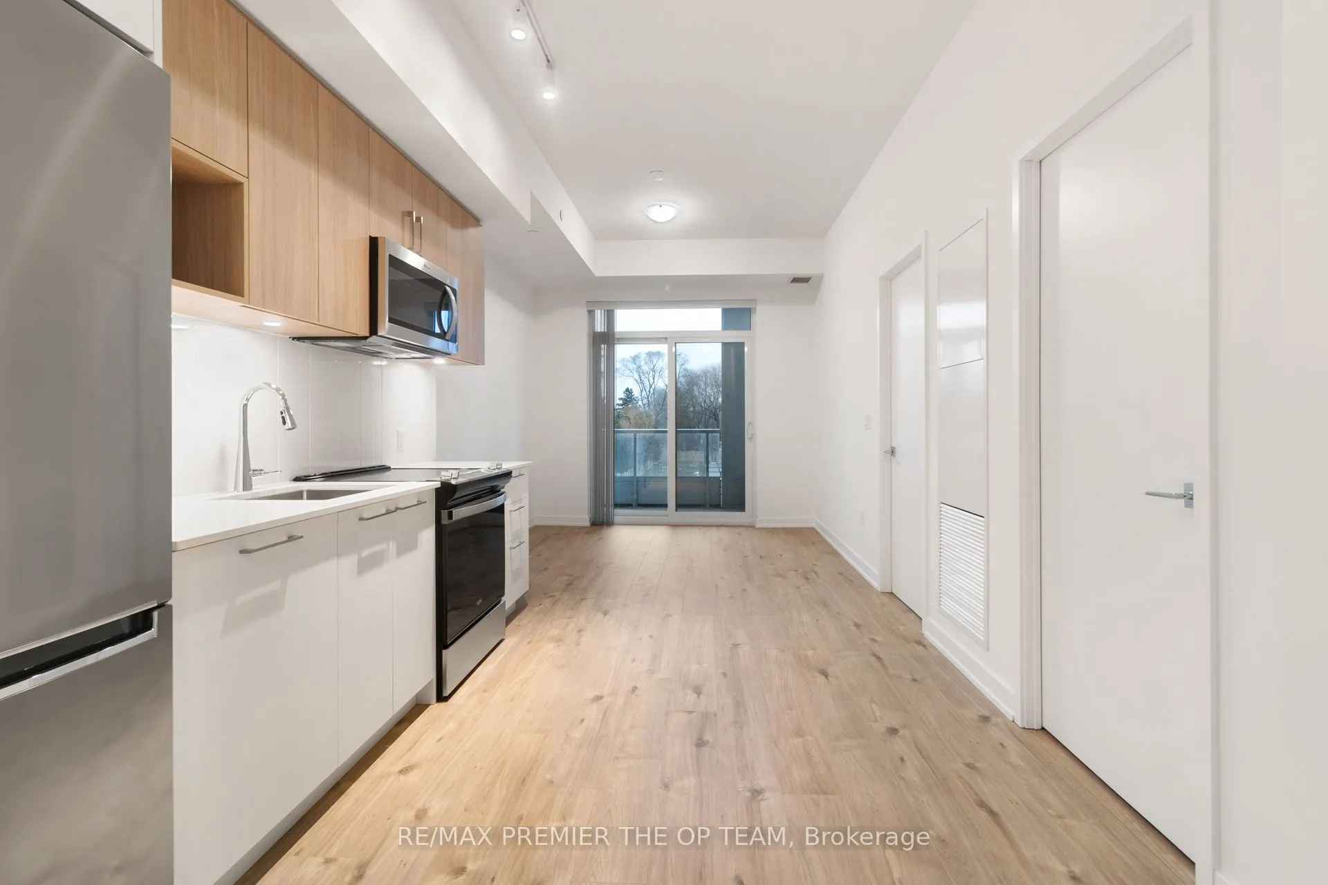 500 Plains Road E #204