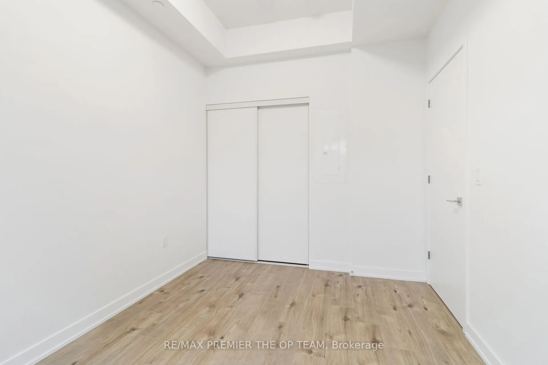 500 Plains Road E #204
