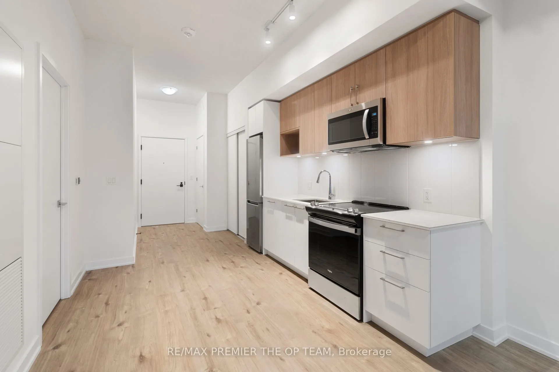 500 Plains Road E #204