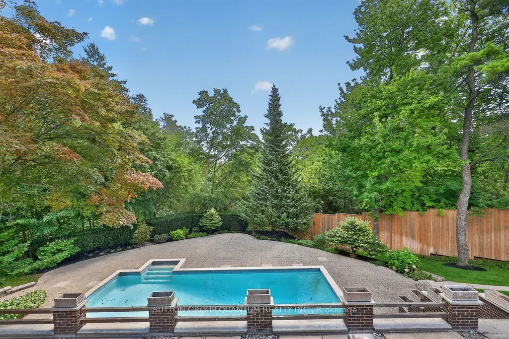 1526 Green Glade