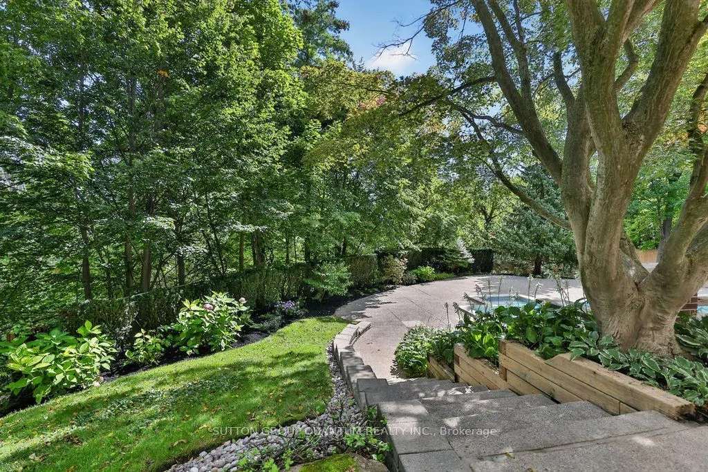 1526 Green Glade