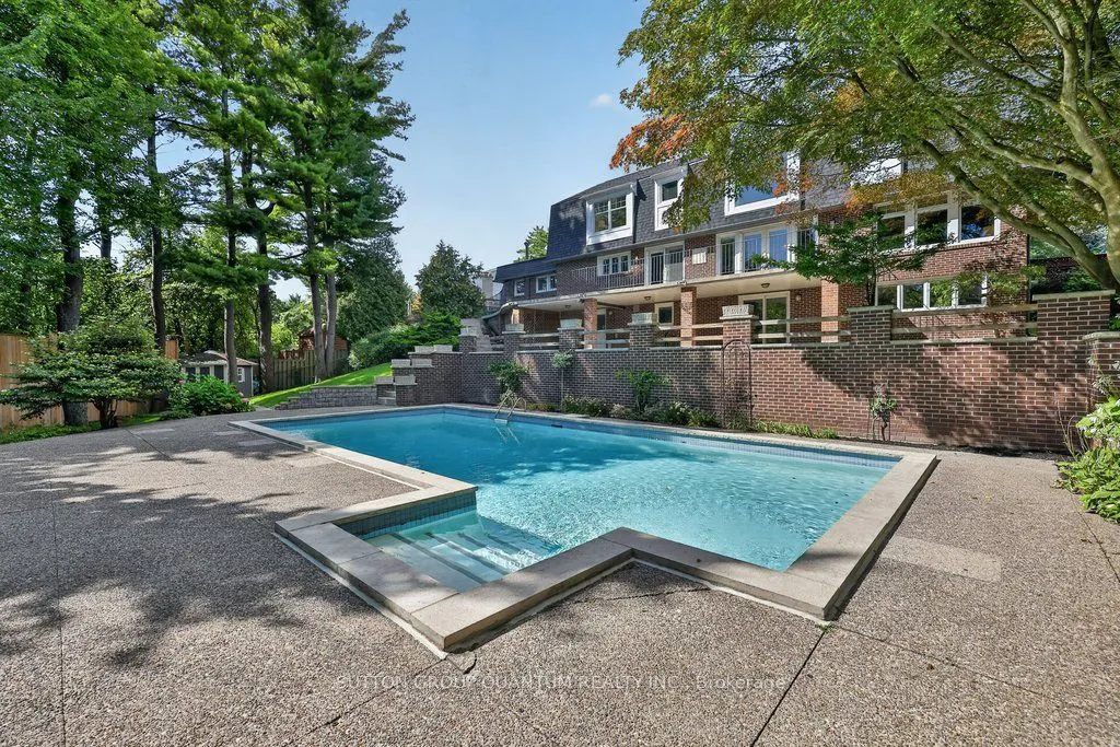 1526 Green Glade