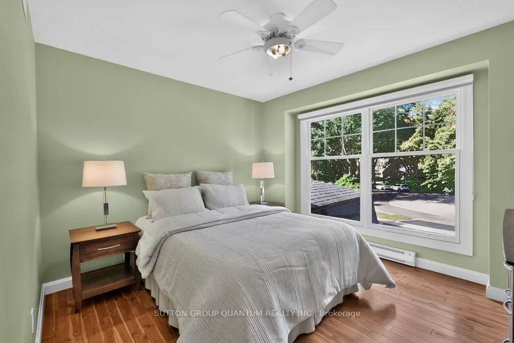1526 Green Glade