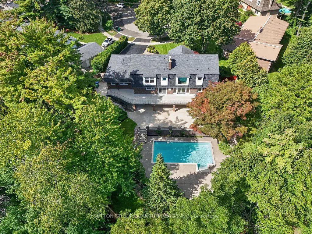 1526 Green Glade