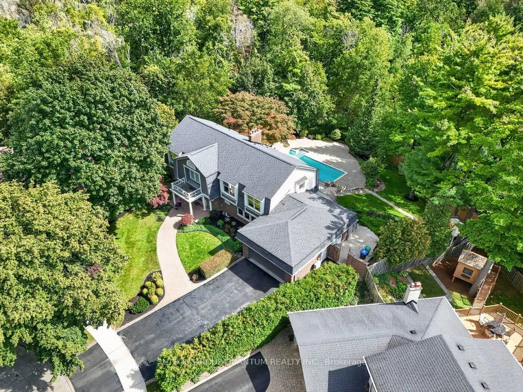 1526 Green Glade