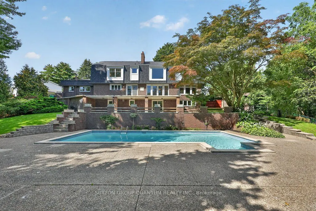 1526 Green Glade