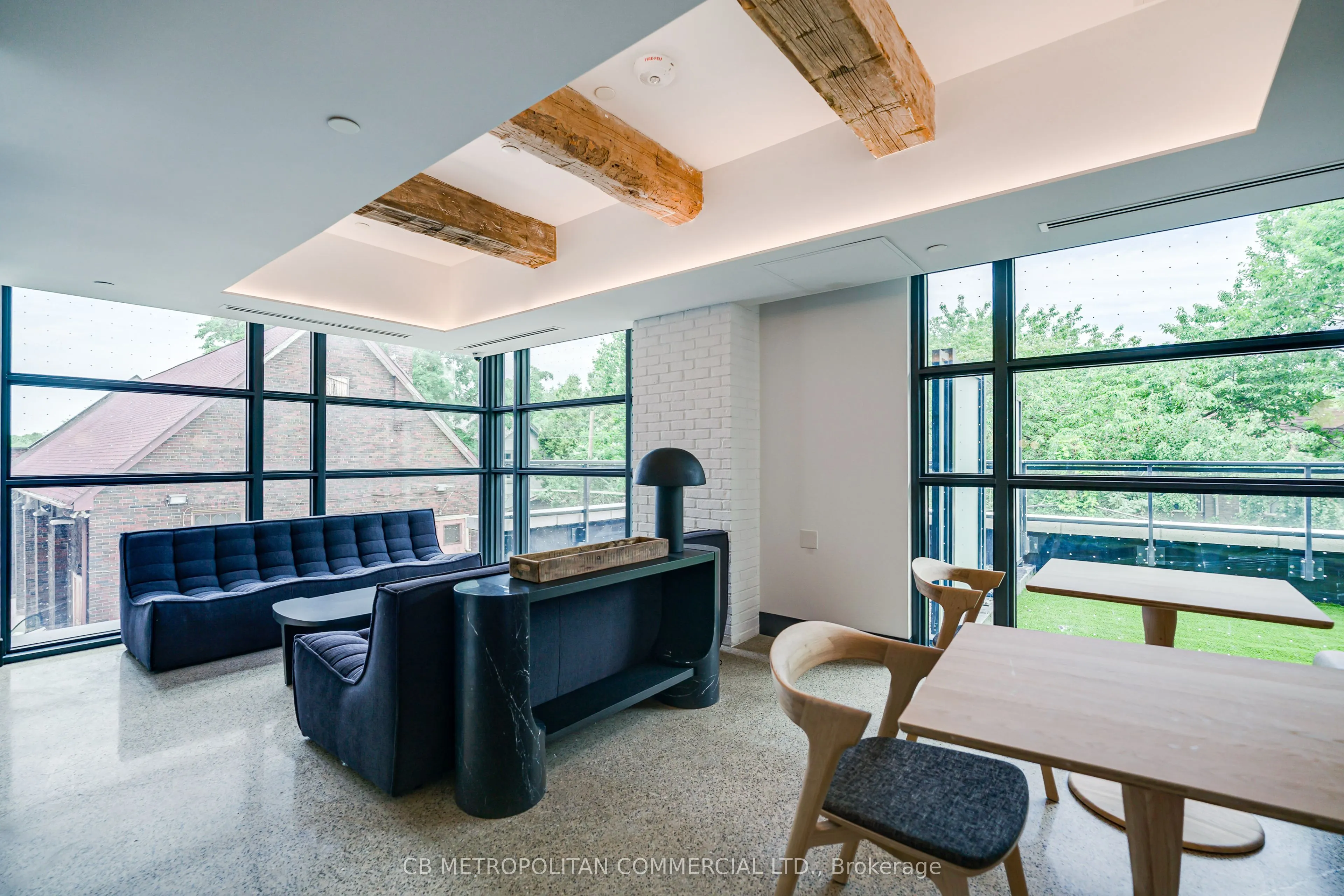 2946 Dundas Street West Street W #516
