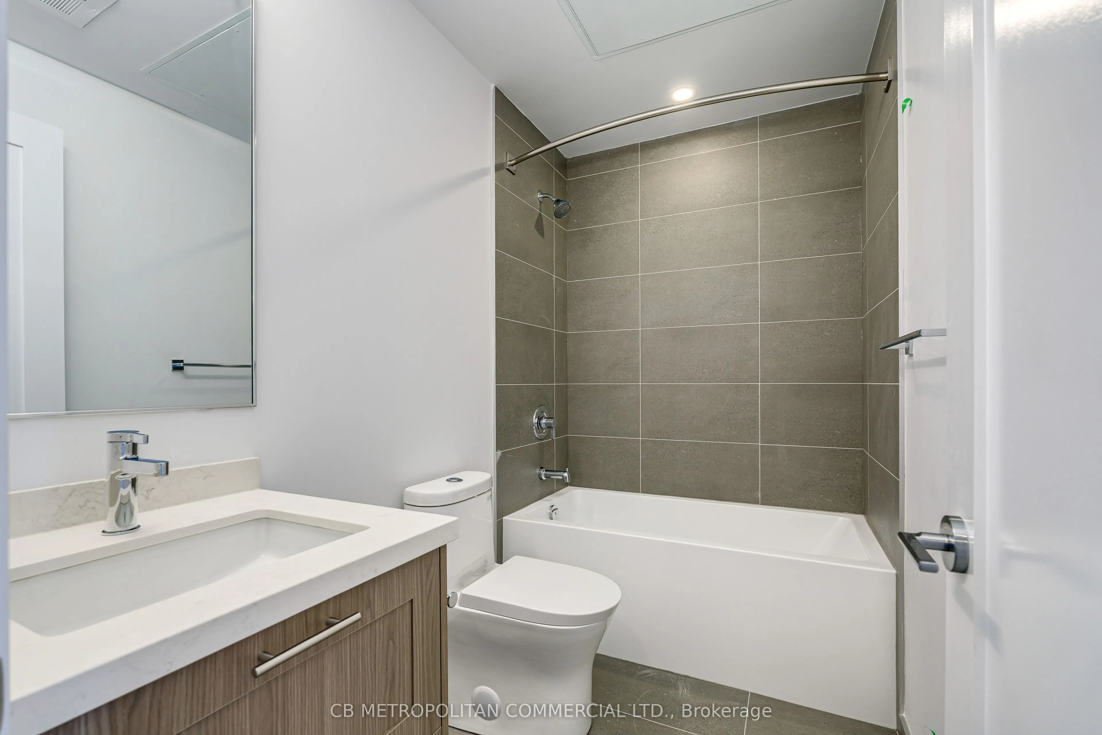 2946 Dundas Street West Street W #510