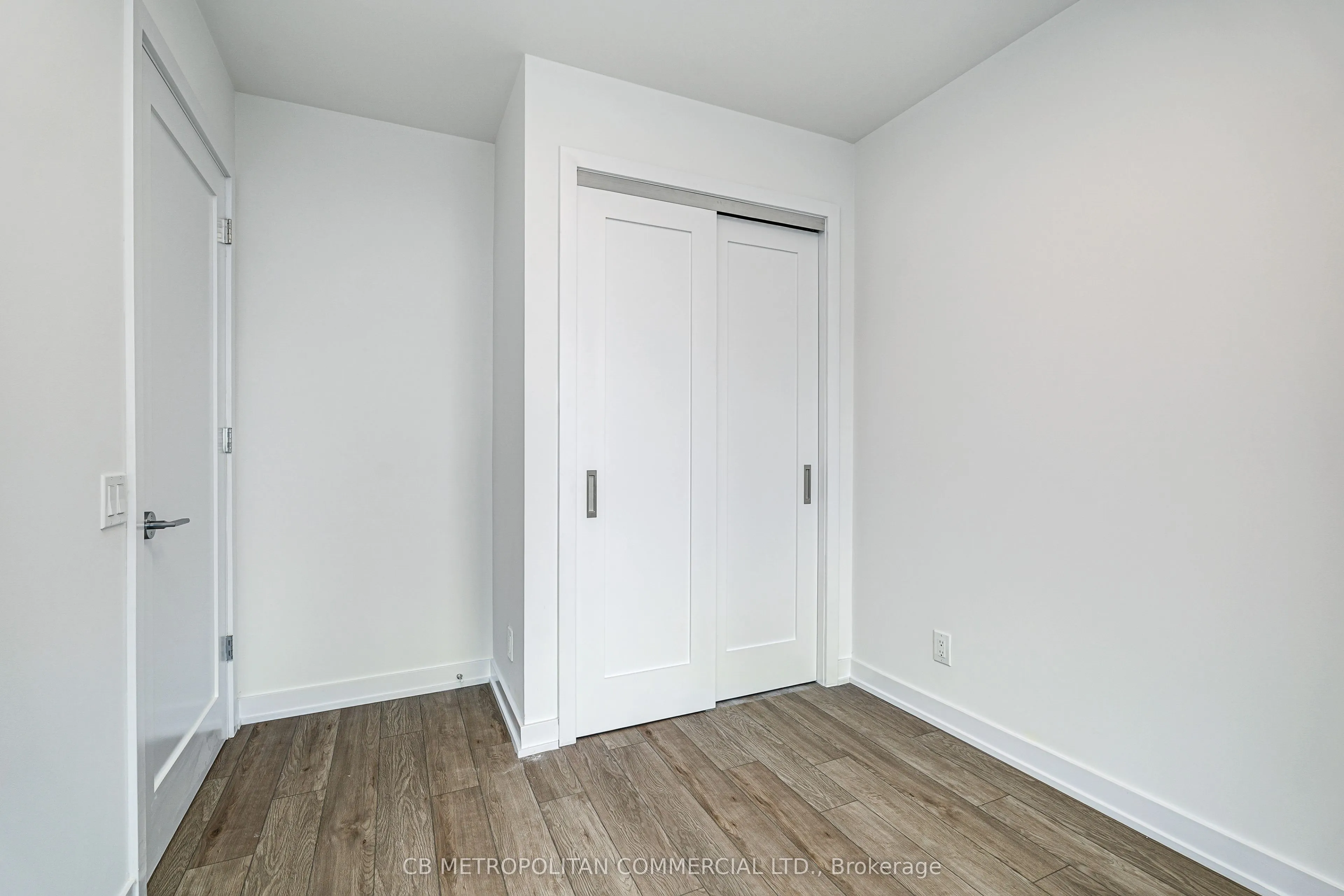 2946 Dundas Street West Street W #510