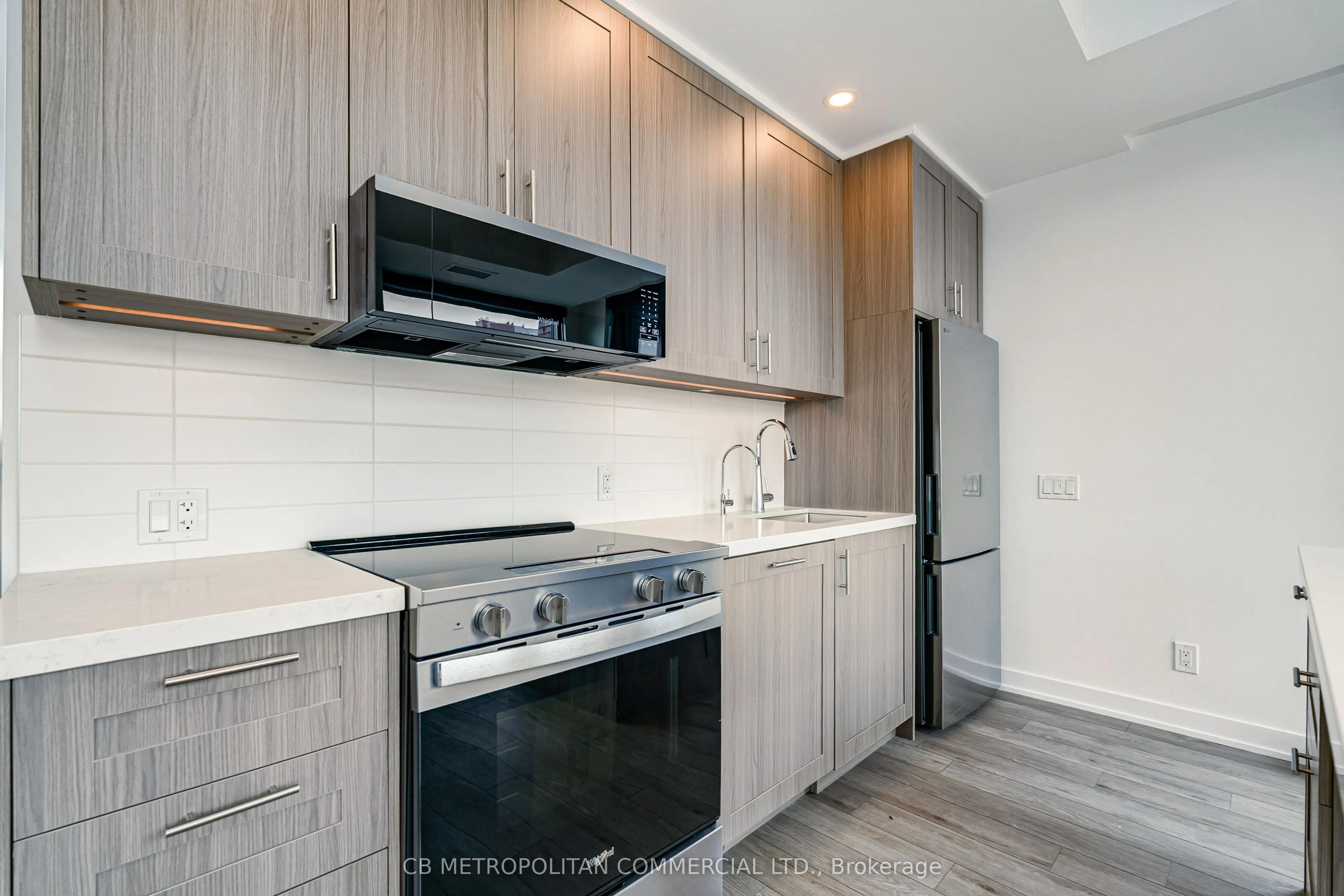 2946 Dundas Street West Street W #510