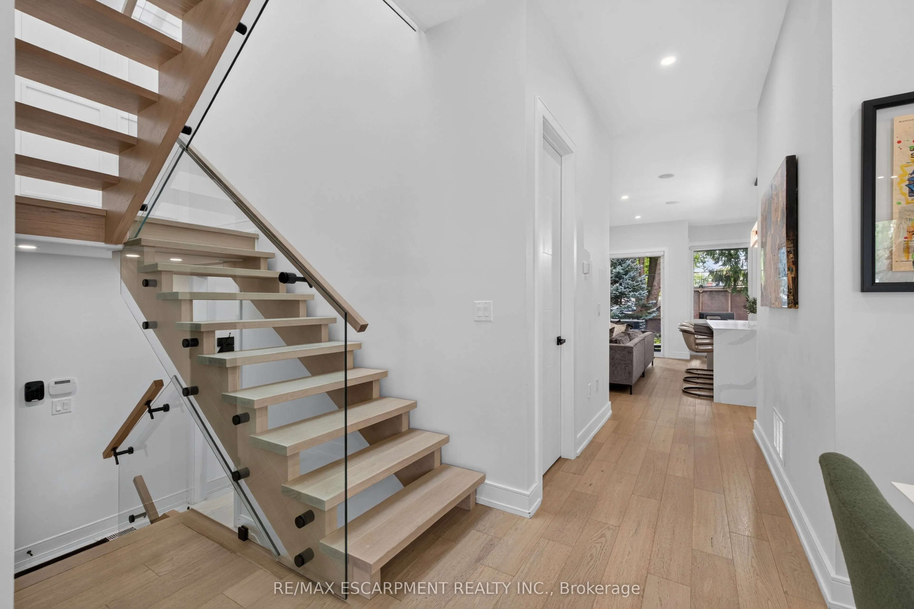 73 Elma Street