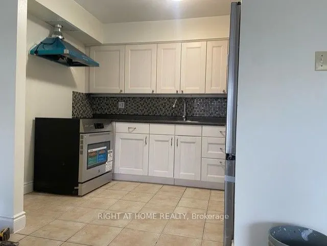 3358 Lake Shore Boulevard W #Unit B