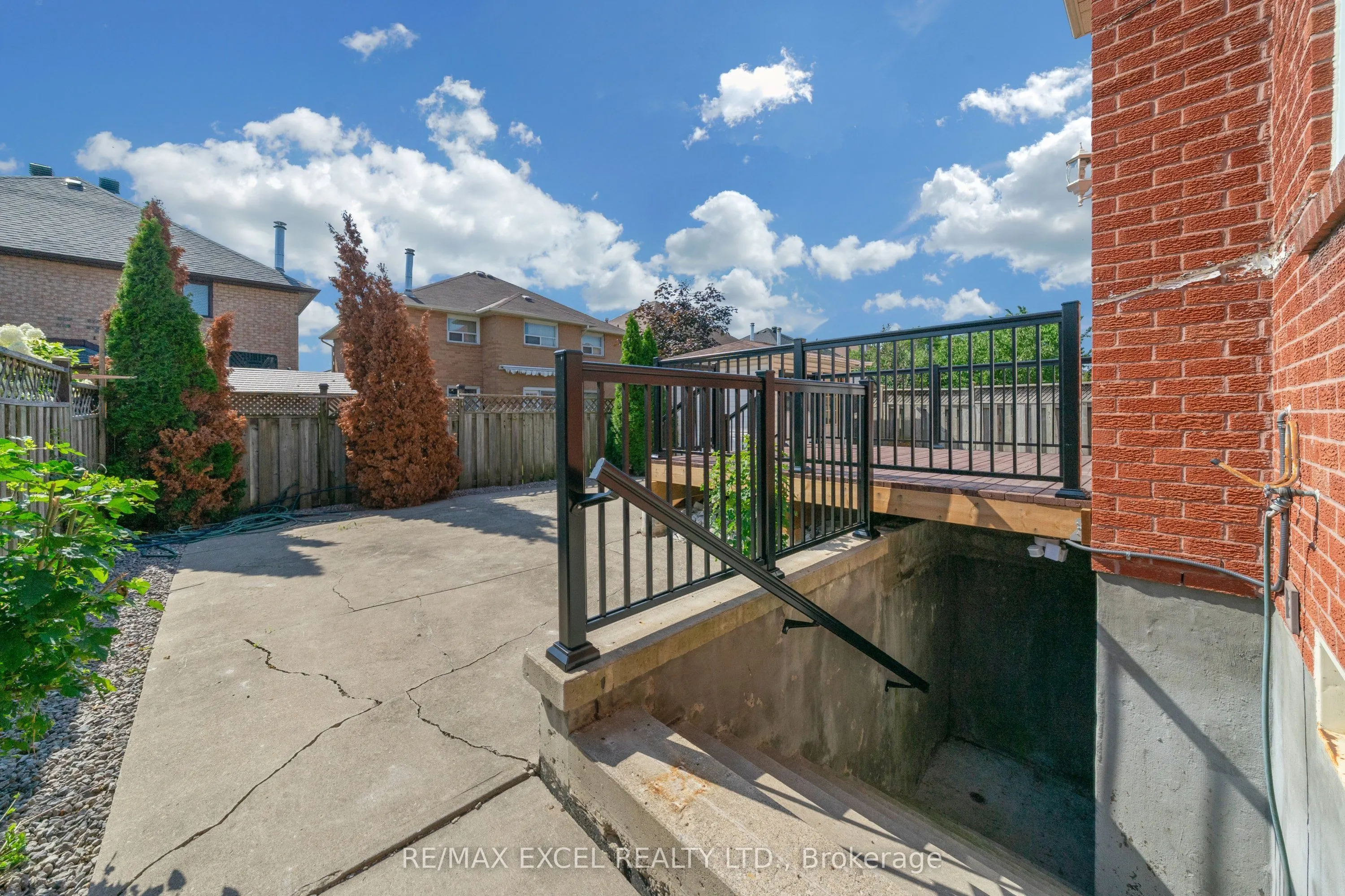 4388 Guildwood Way